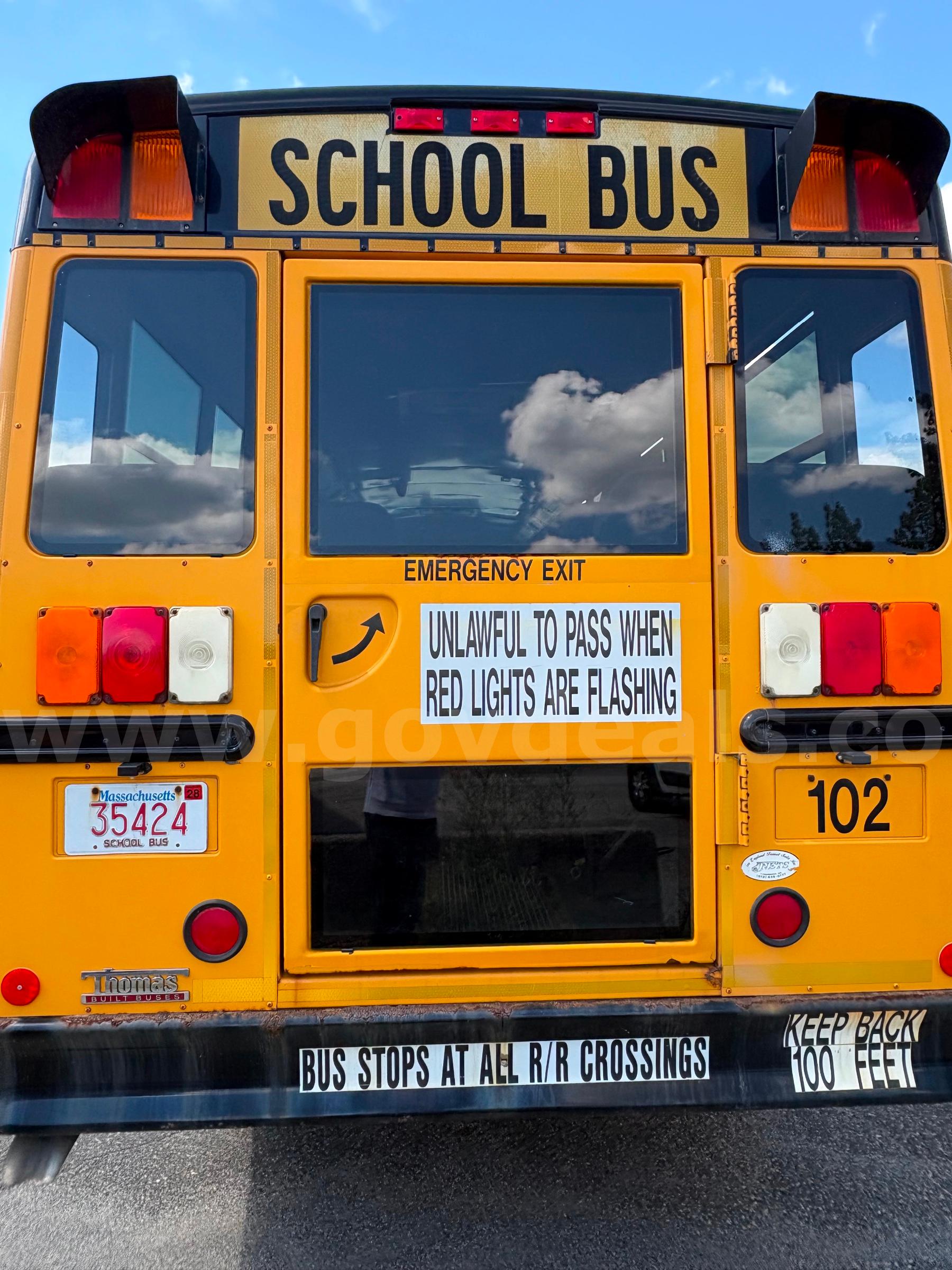 2015 Freightliner B2 Bus Chassis Freightliner B2 Bus Chassis Government Surplus Auction - Photo #6