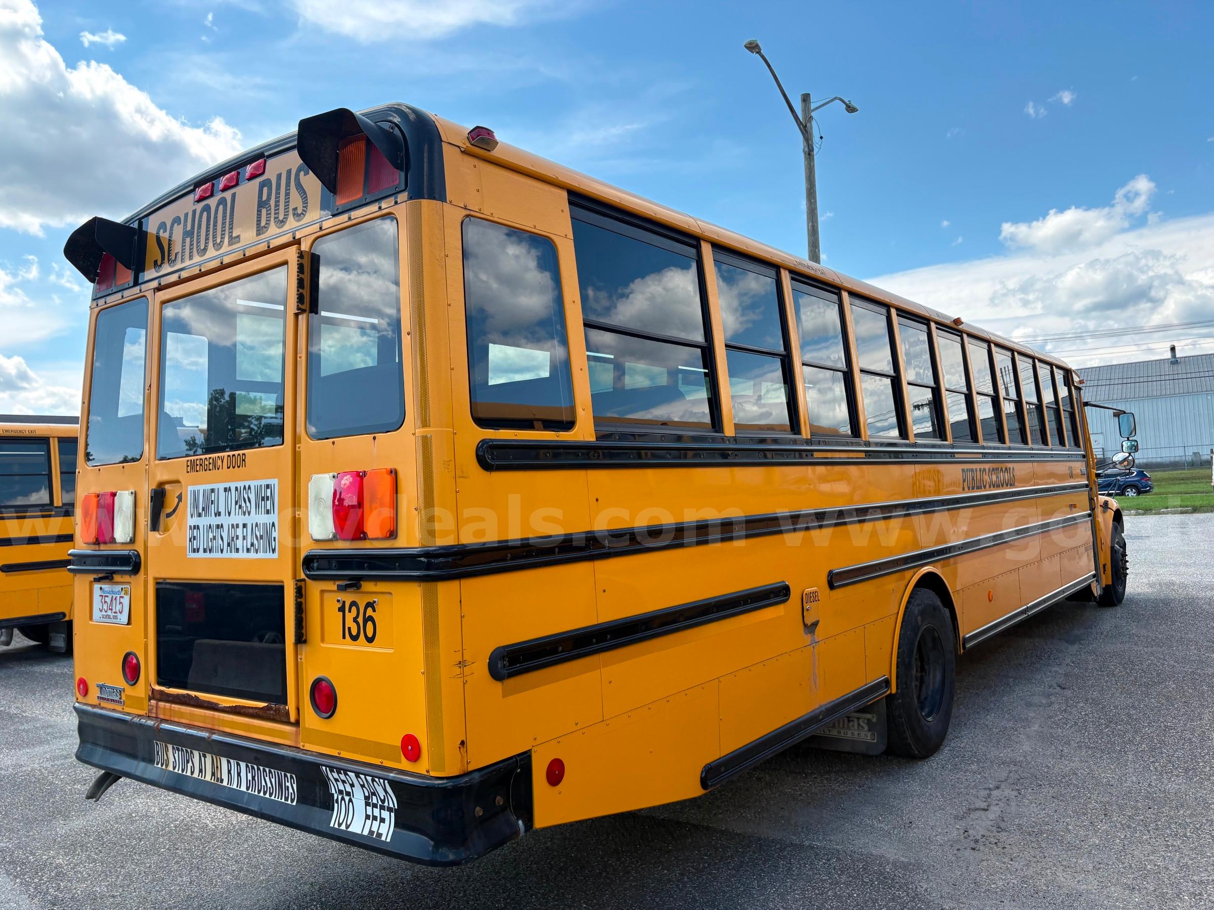 2015 Freightliner B2 Bus Chassis Freightliner B2 Bus Chassis Government Surplus Auction - Photo #4