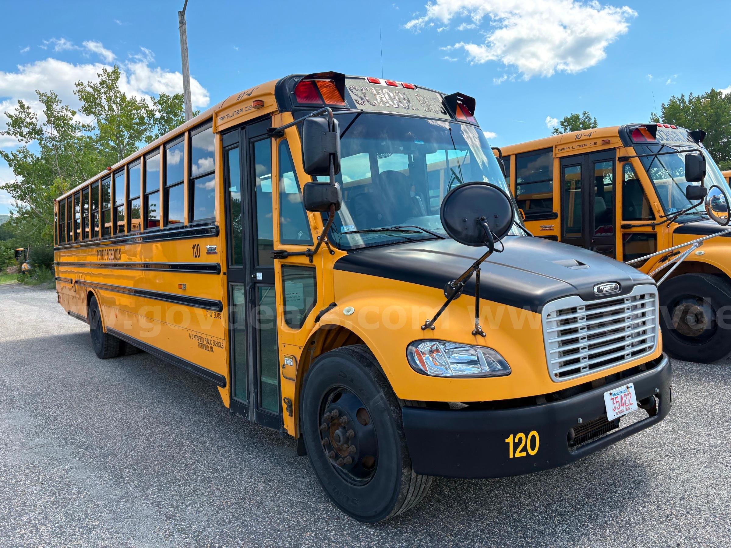 2015 Freightliner B2 Bus Chassis Freightliner B2 Bus Chassis Government Surplus Auction - Photo #2