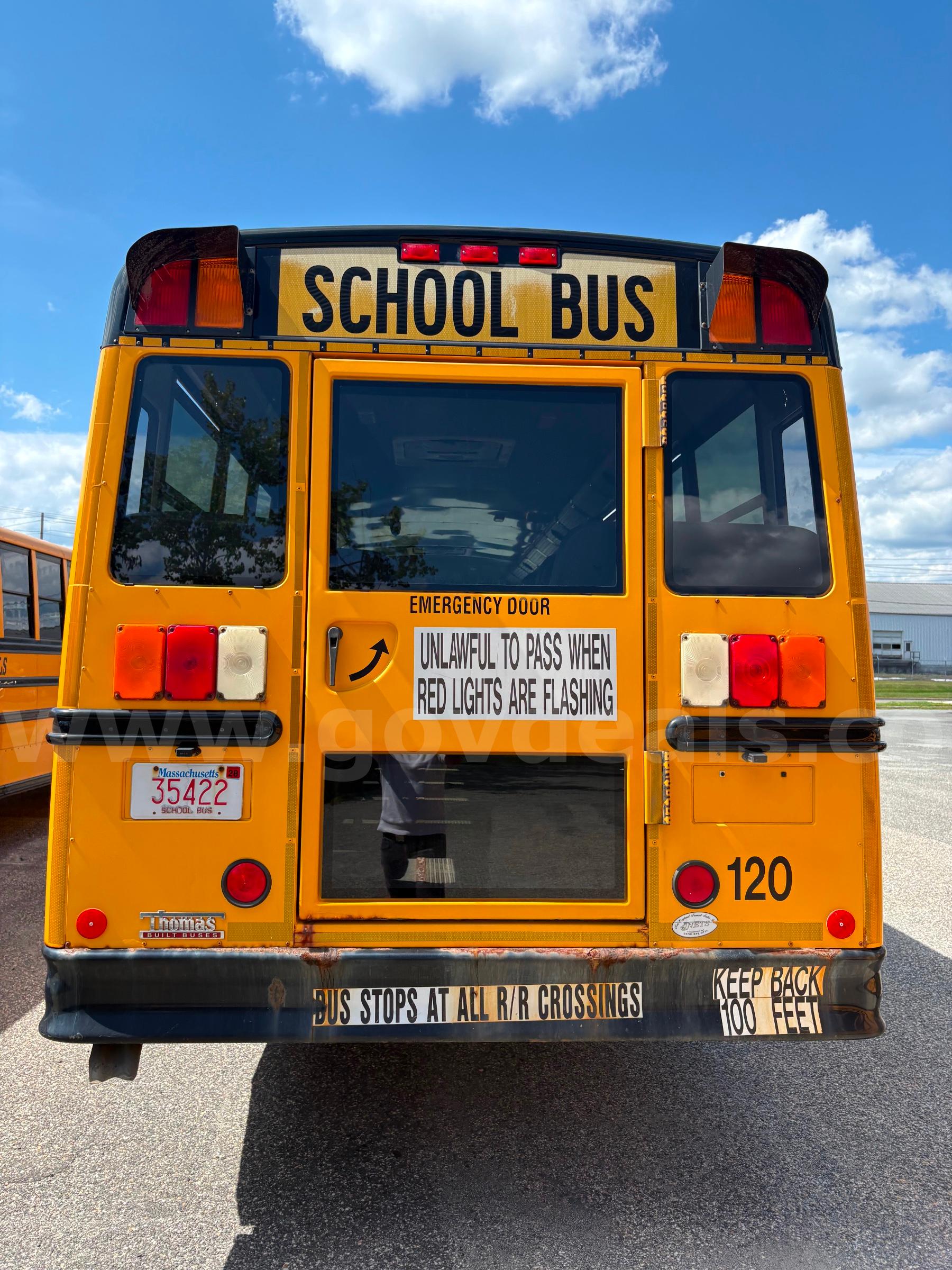 2015 Freightliner B2 Bus Chassis Freightliner B2 Bus Chassis Government Surplus Auction - Photo #5