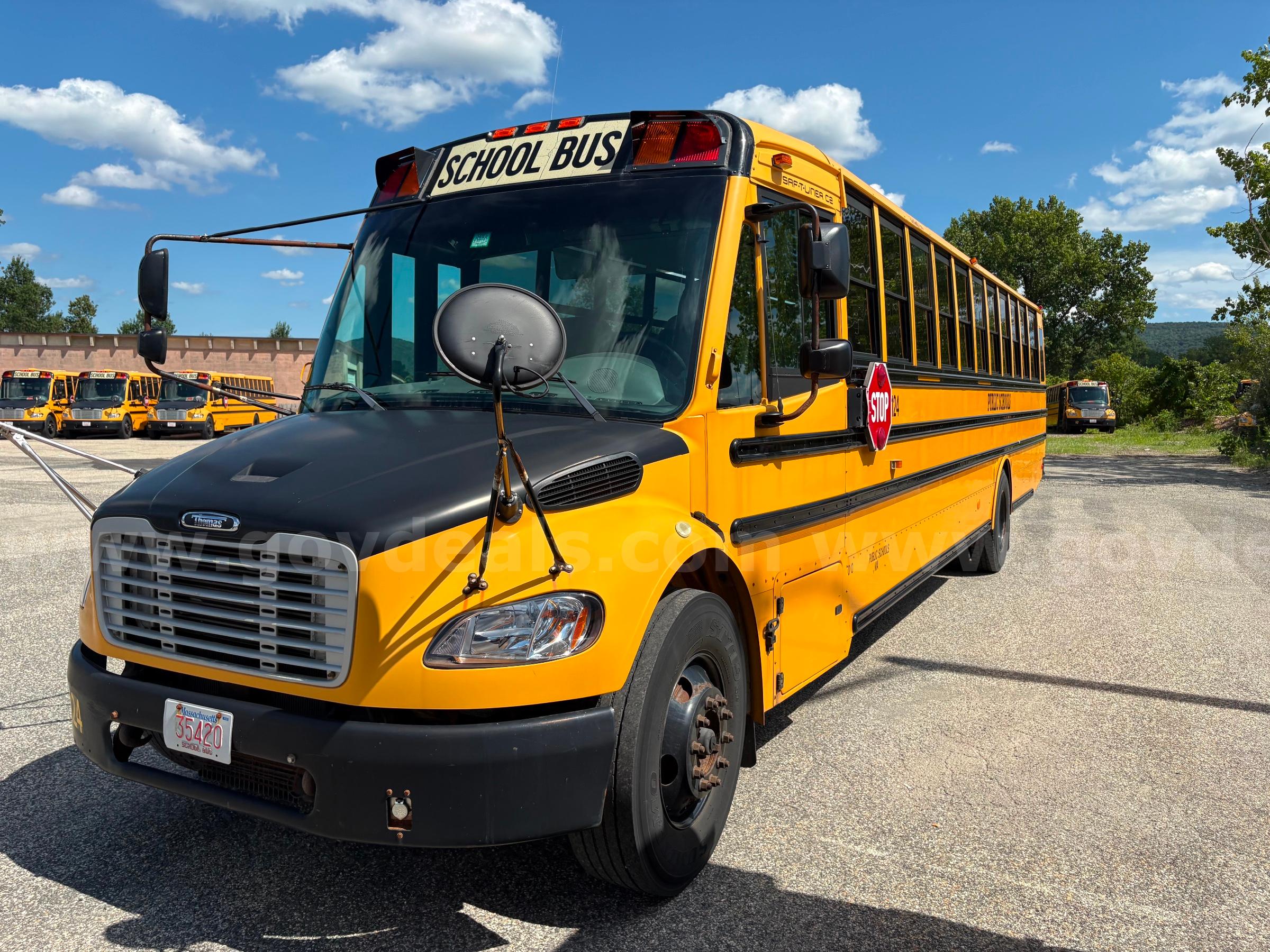 2015 Freightliner B2 Bus Chassis Freightliner B2 Bus Chassis Government Surplus Auction - Photo #3