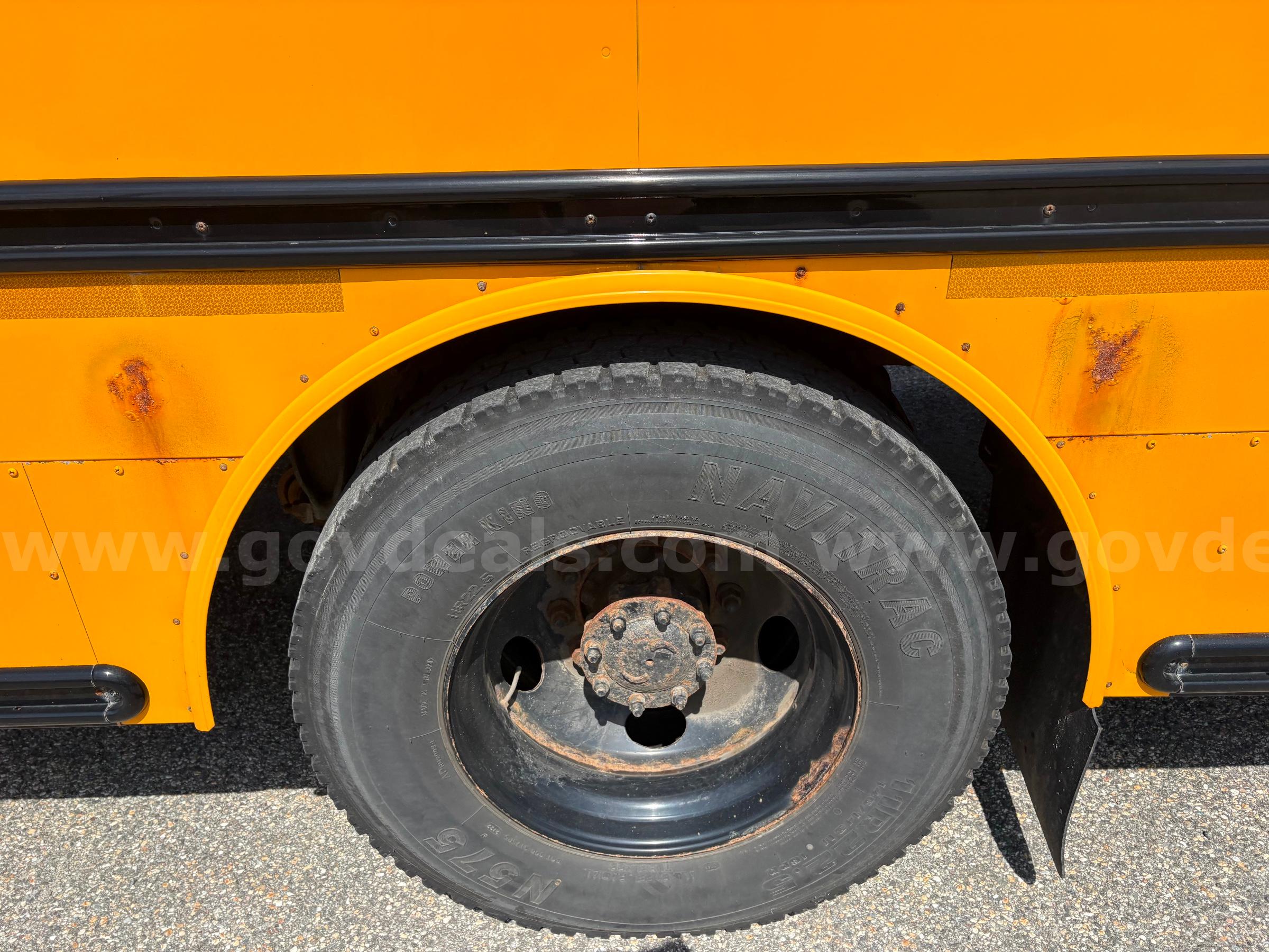 2015 Freightliner B2 Bus Chassis Freightliner B2 Bus Chassis Government Surplus Auction - Photo #4