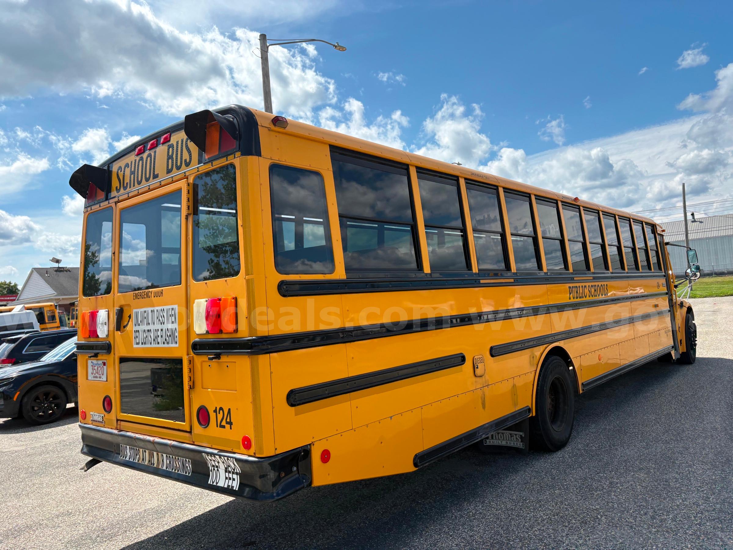 2015 Freightliner B2 Bus Chassis Freightliner B2 Bus Chassis Government Surplus Auction - Photo #6