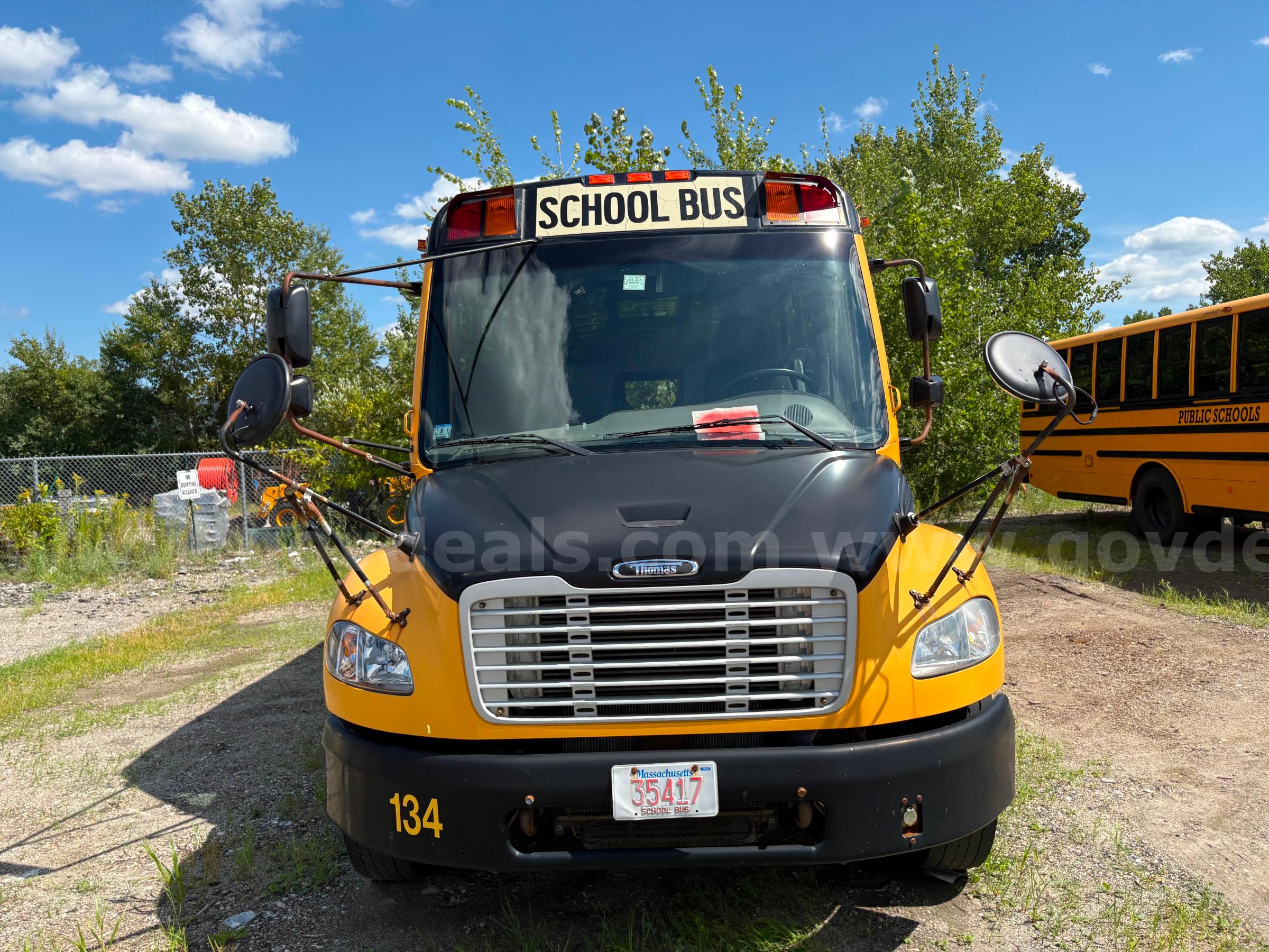 2015 Freightliner B2 Bus Chassis Freightliner B2 Bus Chassis Government Surplus Auction - Photo #2