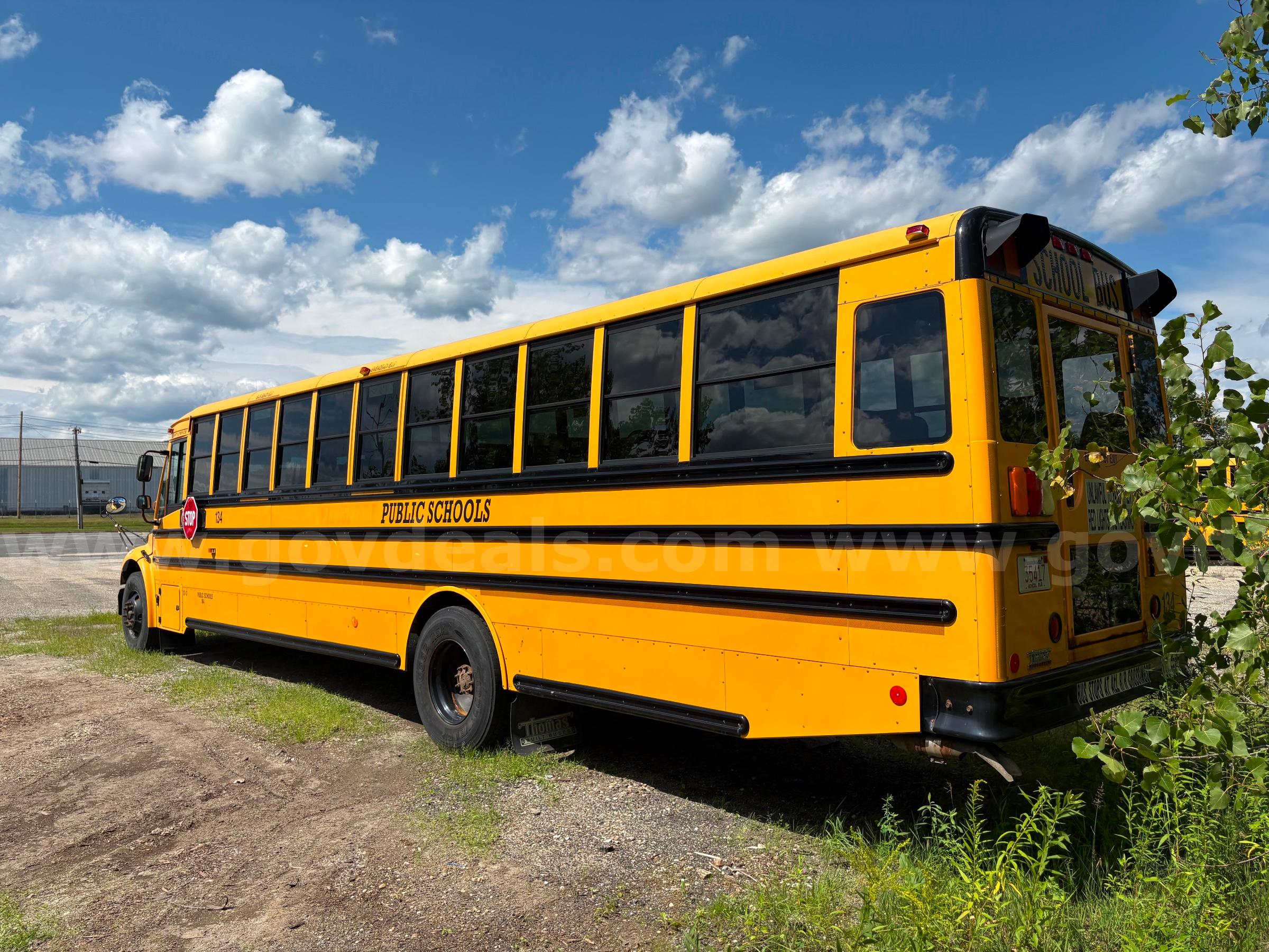 2015 Freightliner B2 Bus Chassis Freightliner B2 Bus Chassis Government Surplus Auction - Photo #3