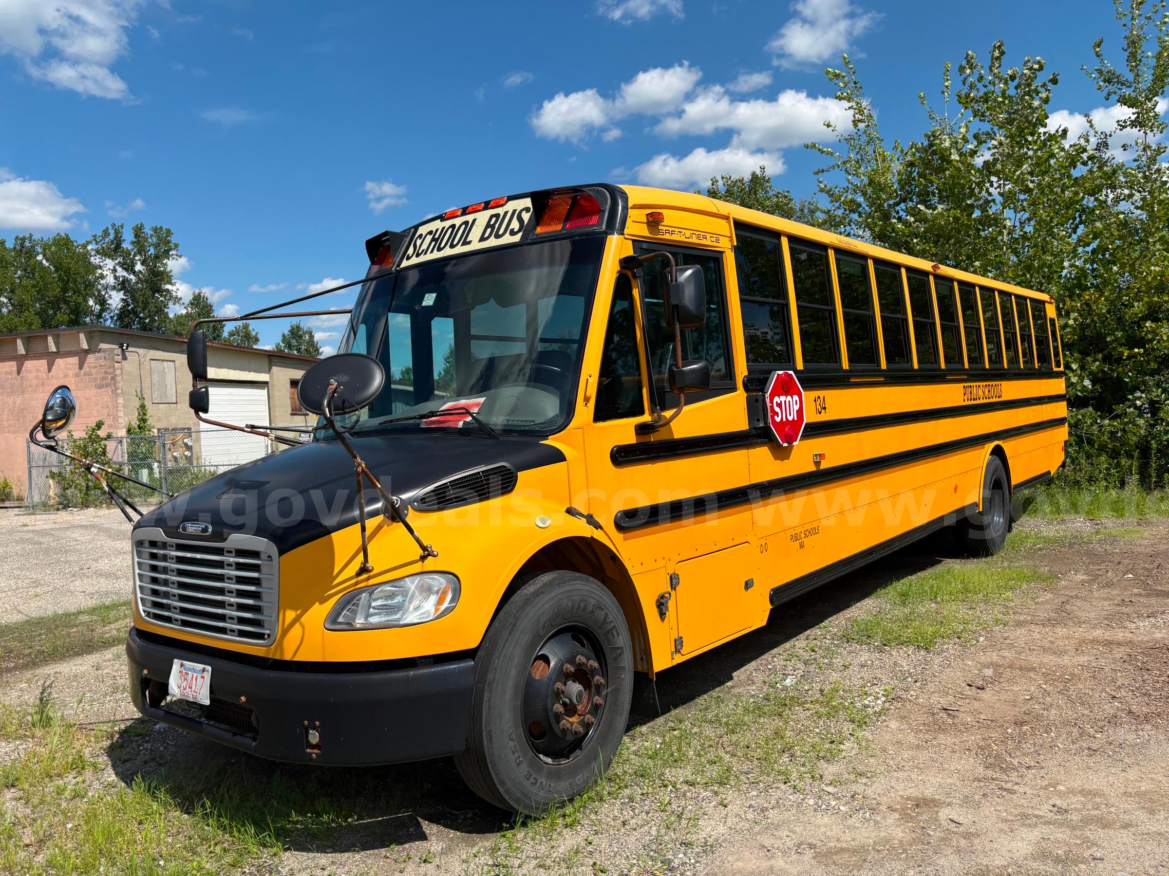2015 Freightliner B2 Bus Chassis Freightliner B2 Bus Chassis Government Surplus Auction - Photo #5