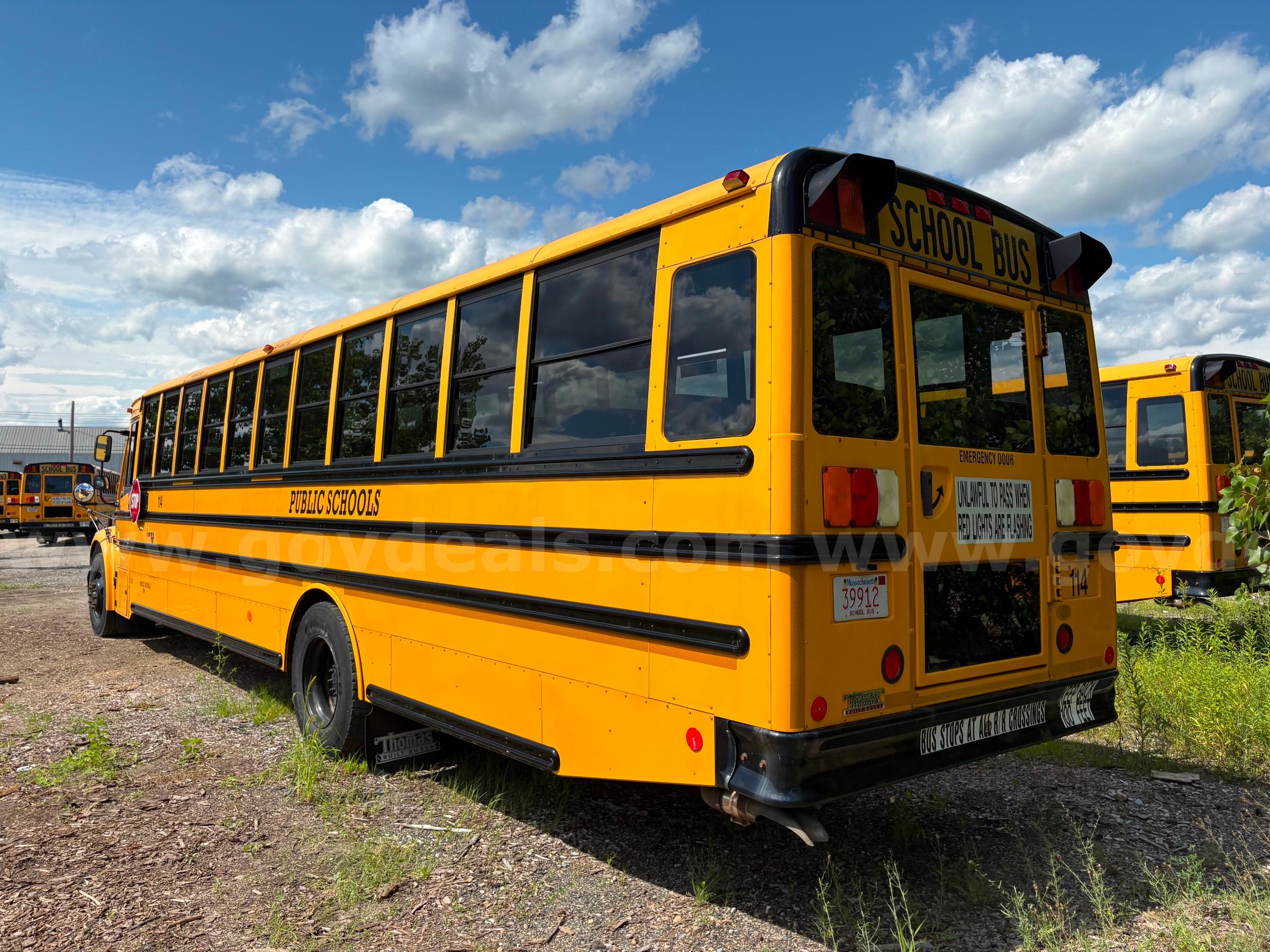 2015 Freightliner B2 Bus Chassis Freightliner B2 Bus Chassis Government Surplus Auction - Photo #4