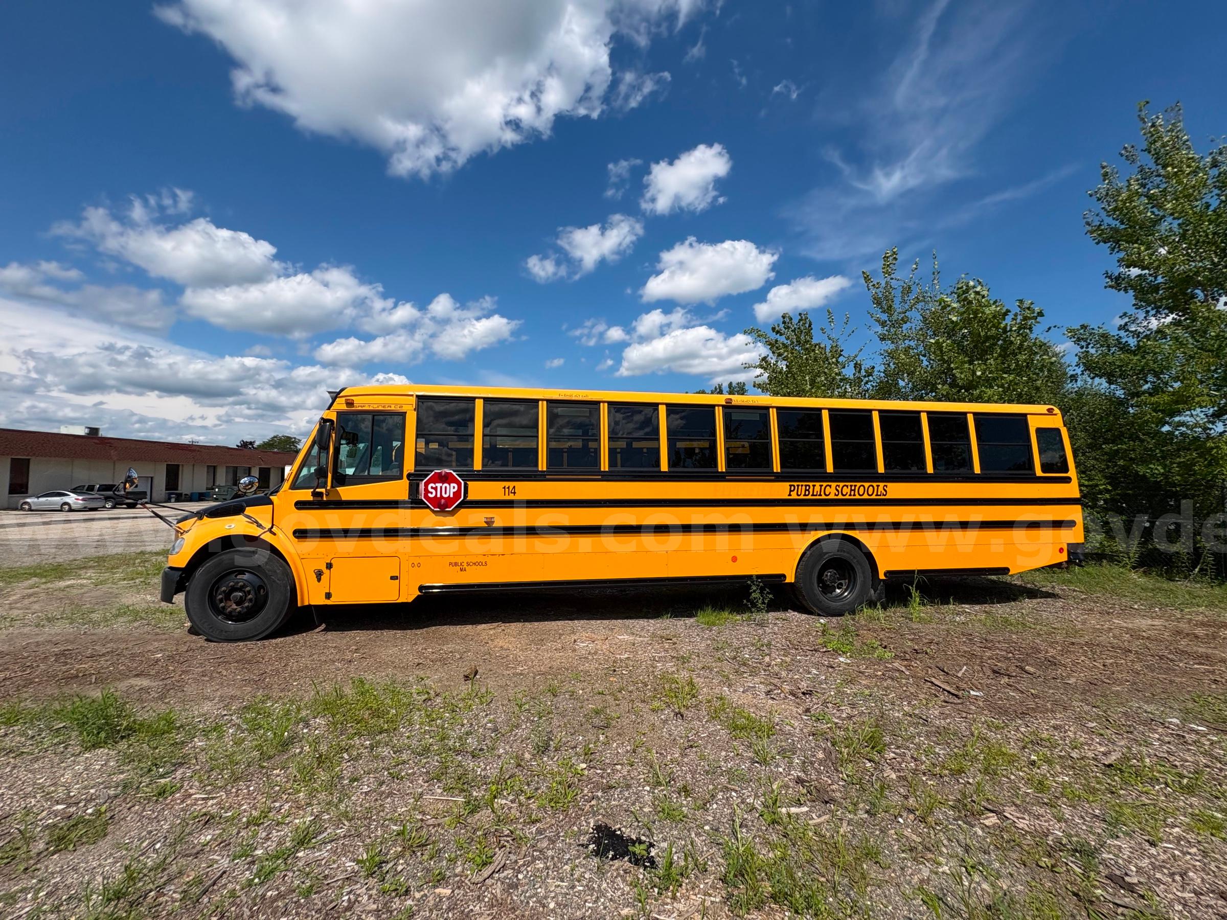 2015 Freightliner B2 Bus Chassis Freightliner B2 Bus Chassis Government Surplus Auction - Photo #5