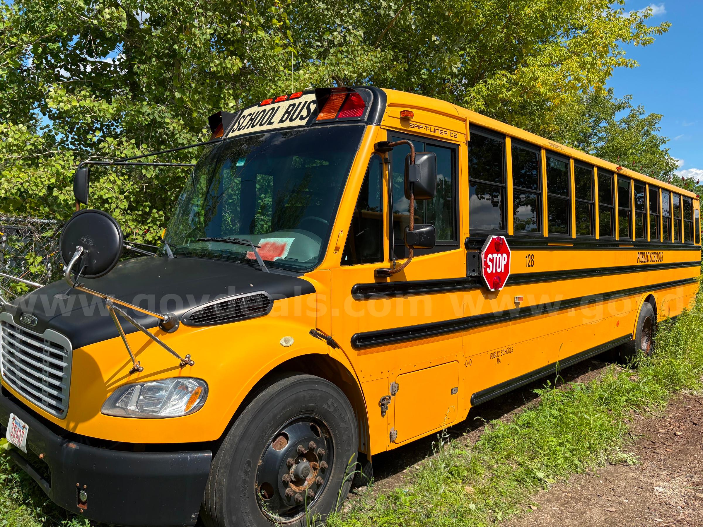 2015 Freightliner B2 Bus Chassis Freightliner B2 Bus Chassis Government Surplus Auction - Photo #3