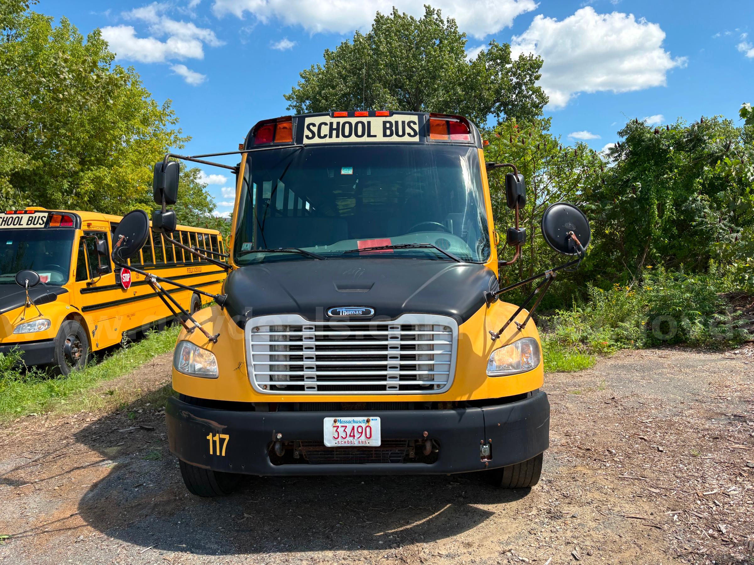 2015 Freightliner B2 Bus Chassis Freightliner B2 Bus Chassis Government Surplus Auction - Photo #2