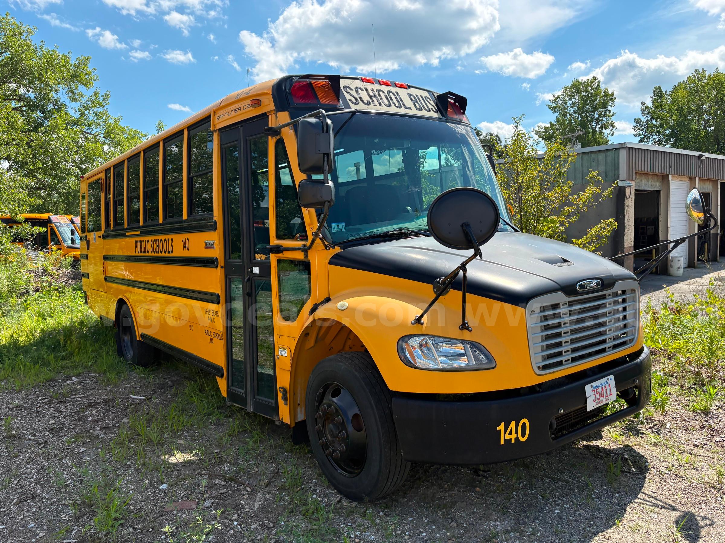 2015 Freightliner B2 School Bus Chassis w/ Wheel Chair Lift Freightliner B2 Bus Chassis Government Surplus Auction - Photo #4