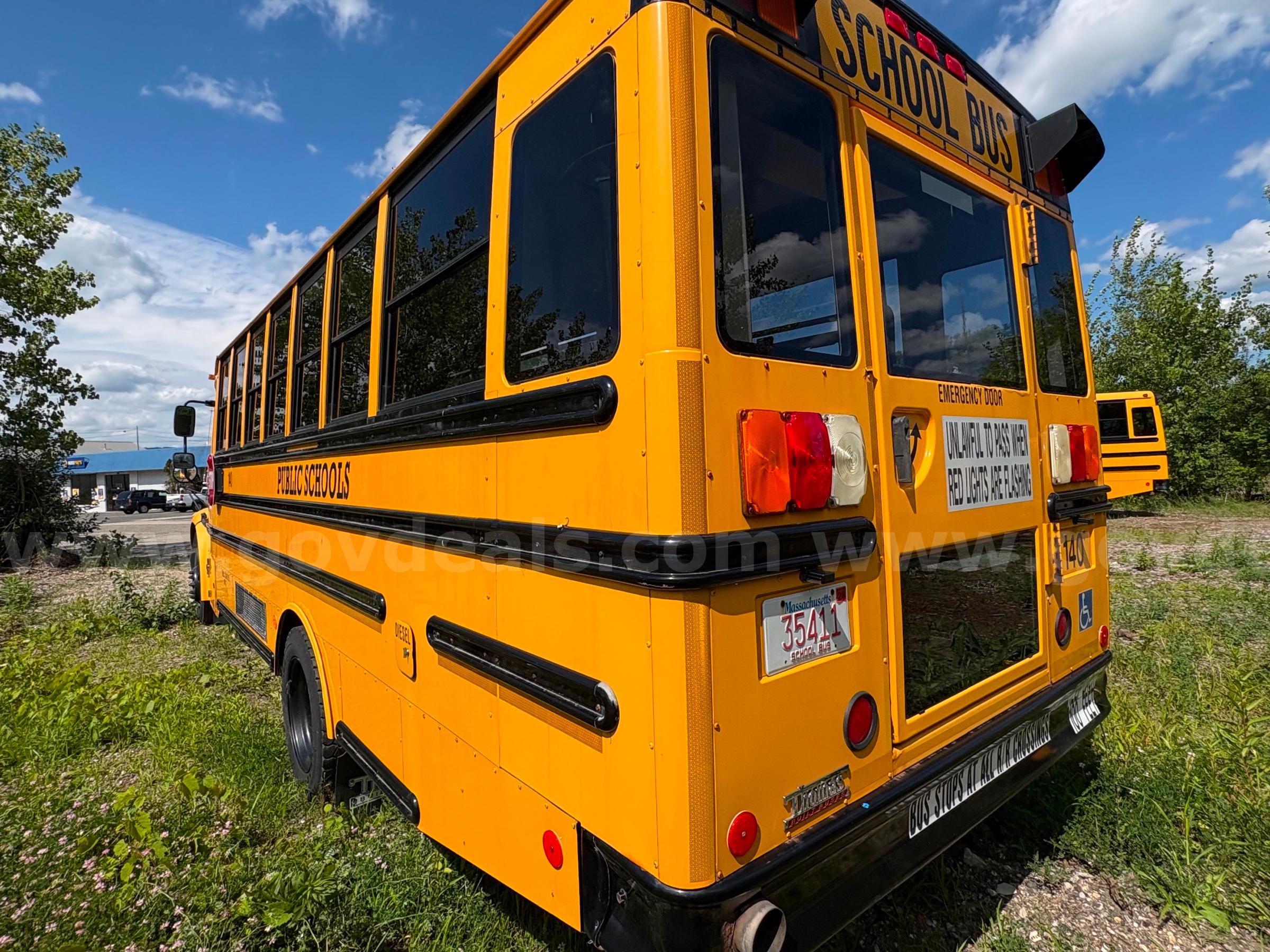 2015 Freightliner B2 School Bus Chassis w/ Wheel Chair Lift Freightliner B2 Bus Chassis Government Surplus Auction - Photo #6