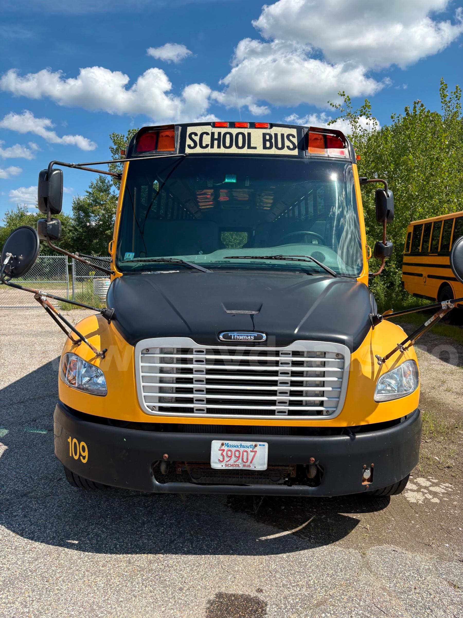 2015 Freightliner B2 Bus Chassis Freightliner B2 Bus Chassis Government Surplus Auction - Photo #6