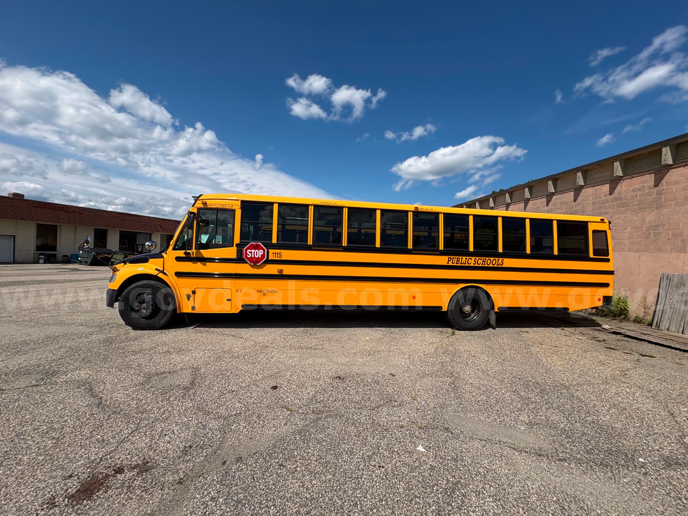 2015 Freightliner B2 Bus Chassis Freightliner B2 Bus Chassis Government Surplus Auction - Photo #2