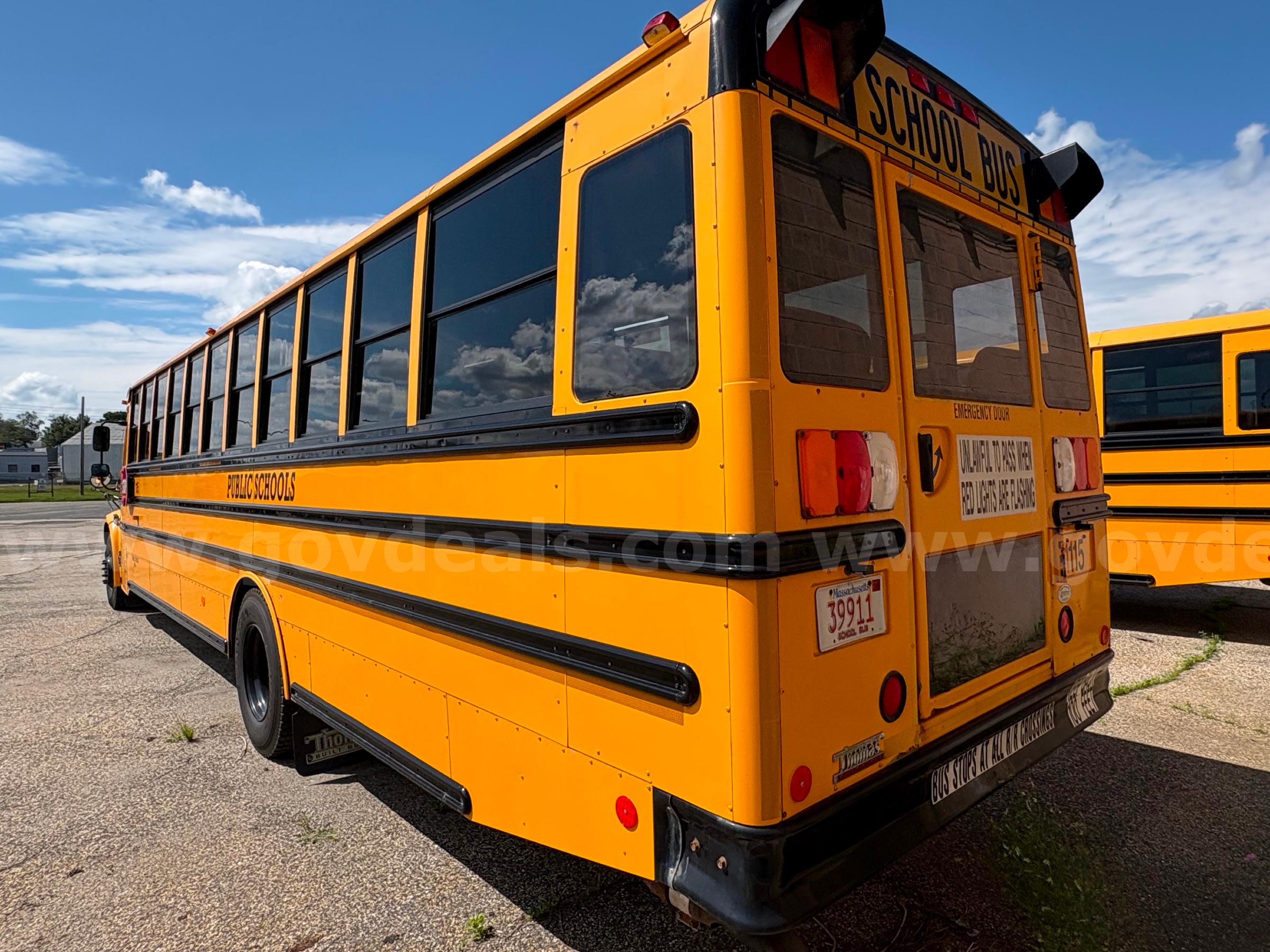 2015 Freightliner B2 Bus Chassis Freightliner B2 Bus Chassis Government Surplus Auction - Photo #3