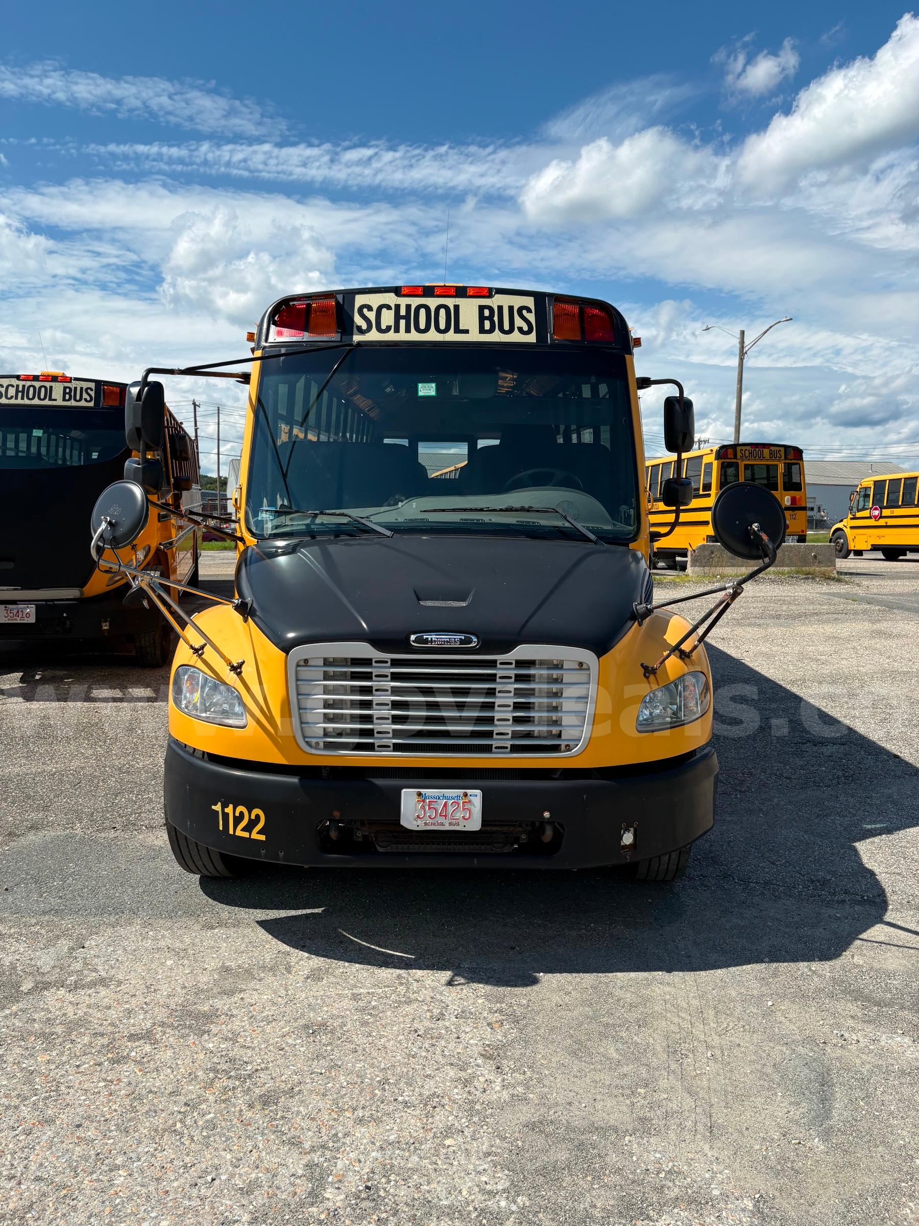 2015 Freightliner B2 Bus Chassis Freightliner B2 Bus Chassis Government Surplus Auction - Photo #2