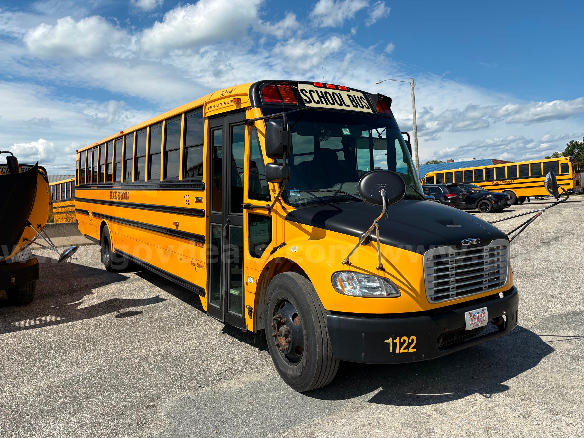 2015 Freightliner B2 Bus Chassis Freightliner B2 Bus Chassis Government Surplus Auction - Photo #3