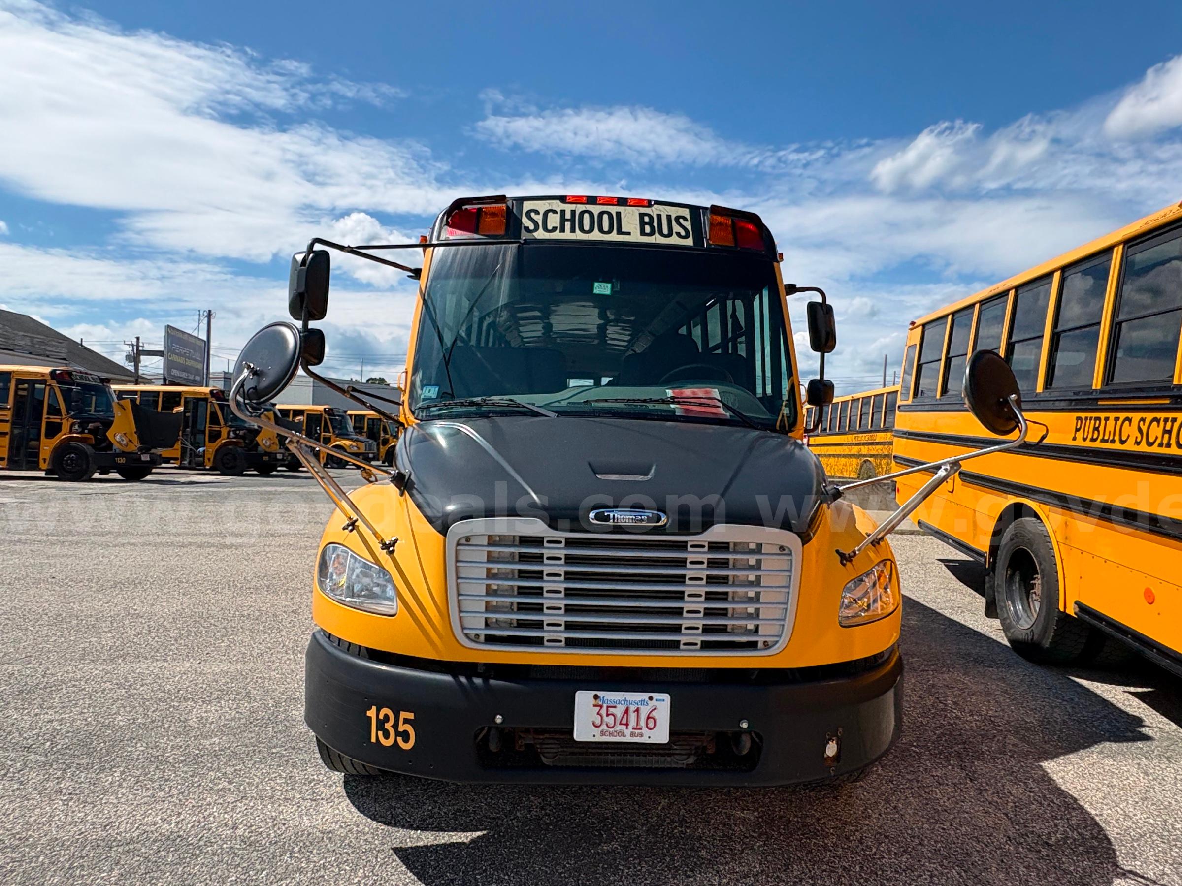 2015 Freightliner B2 Bus Chassis Freightliner B2 Bus Chassis Government Surplus Auction - Photo #2