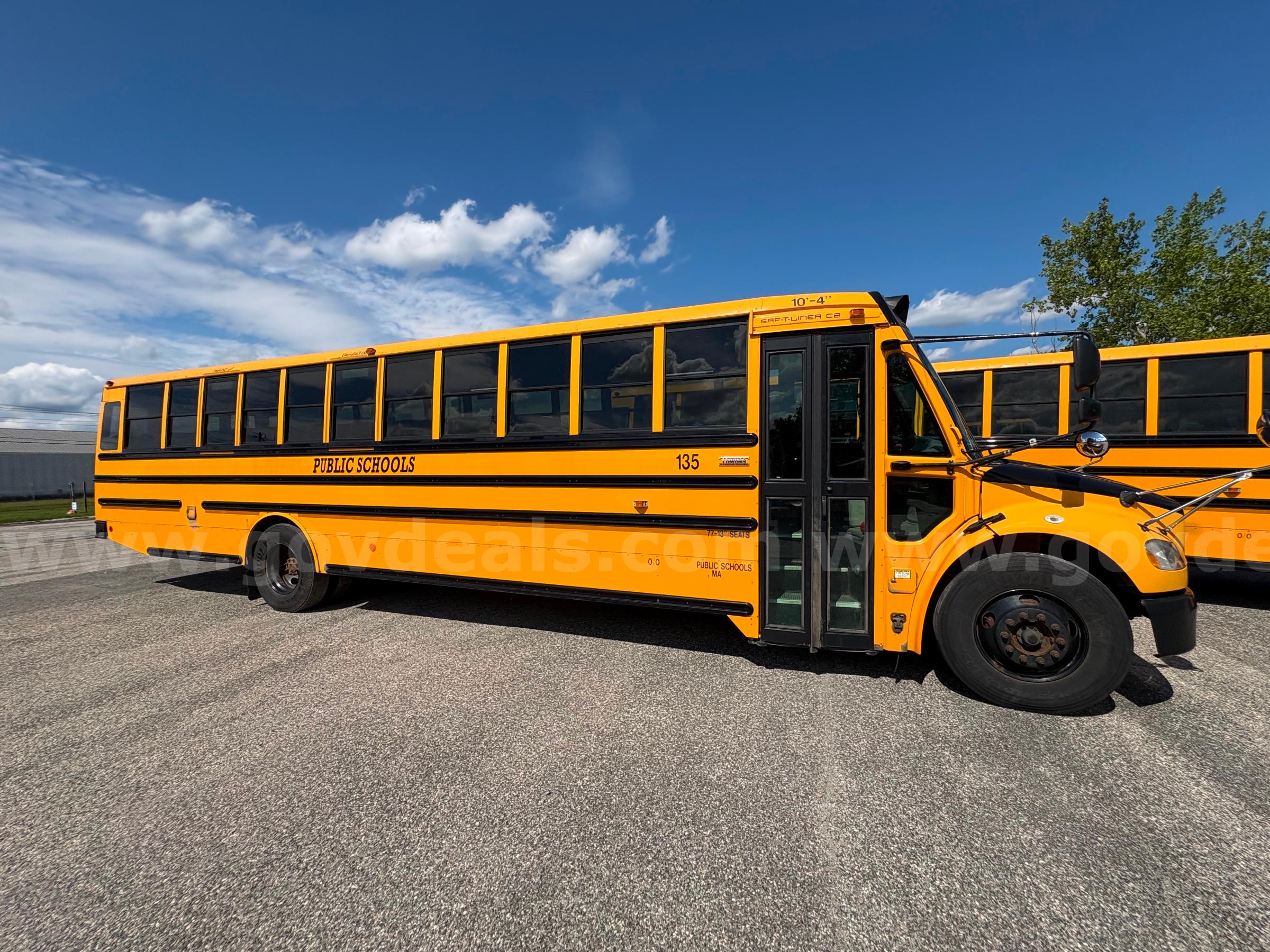 2015 Freightliner B2 Bus Chassis Freightliner B2 Bus Chassis Government Surplus Auction - Photo #4