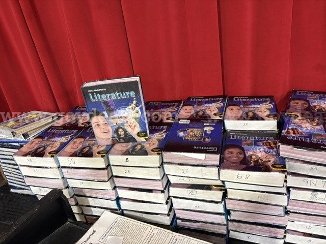 All books pictures are included in the auction.  There is a little of everything.   Government Surplus Auction - Photo #4