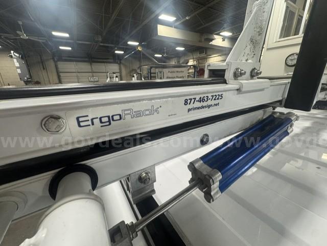 Ergo Rack double ladder rack with hydraulic lowering  Ergo Rack Government Surplus Auction - Photo #6
