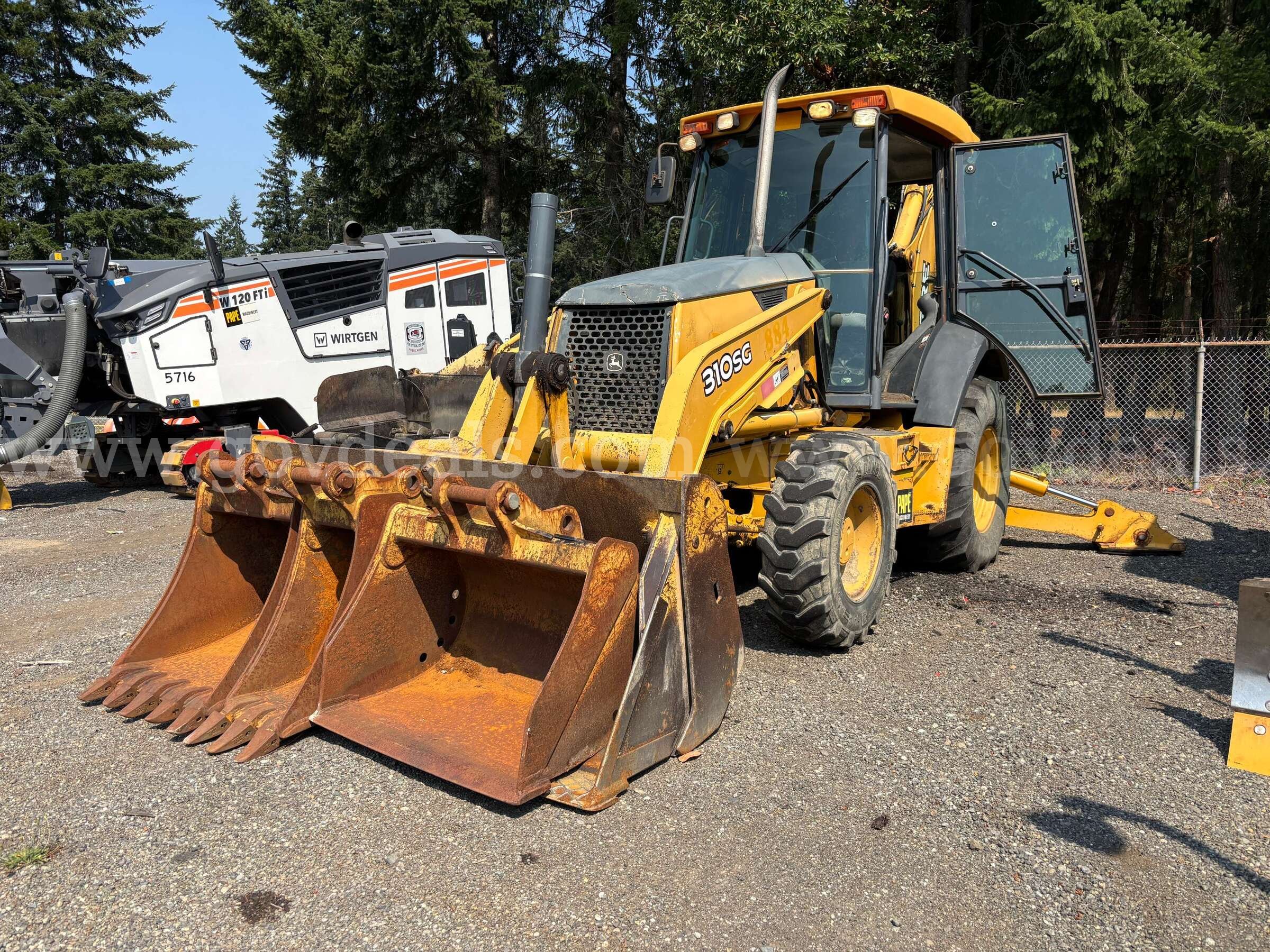 John Deere 310SG Backhoe