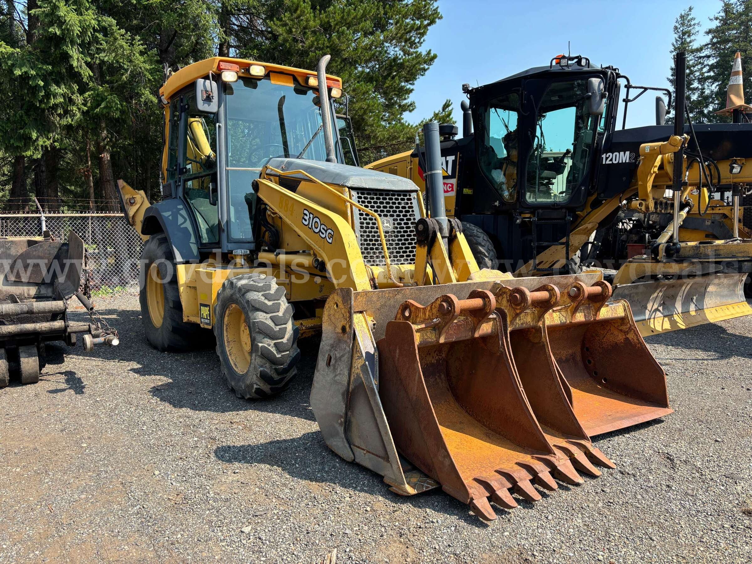 John Deere 310SG Backhoe John Deere 310SG Government Surplus Auction - Photo #3