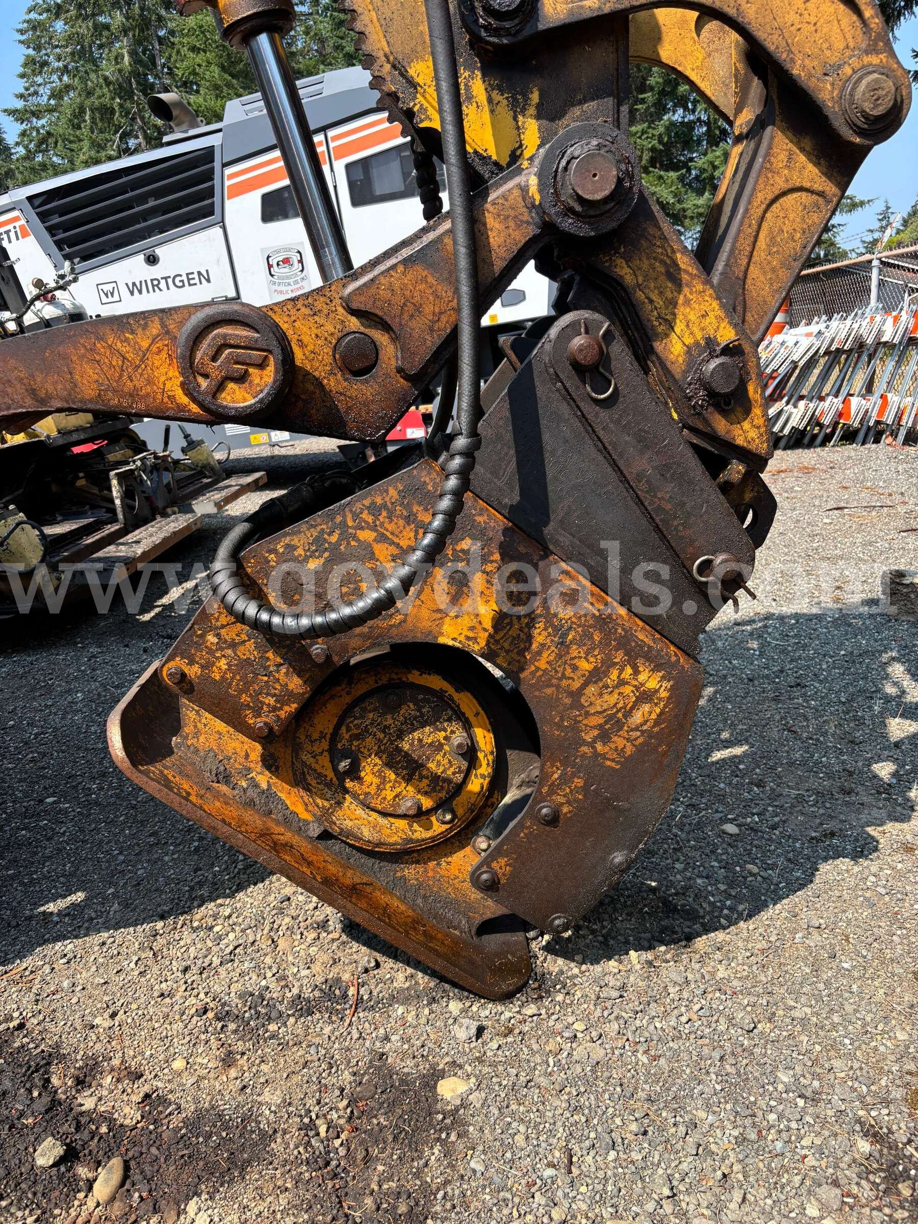 John Deere 310SG Backhoe John Deere 310SG Government Surplus Auction - Photo #5