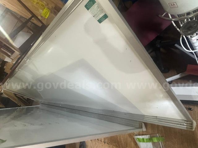 White Boards - Various Sizes   Government Surplus Auction - Photo #3