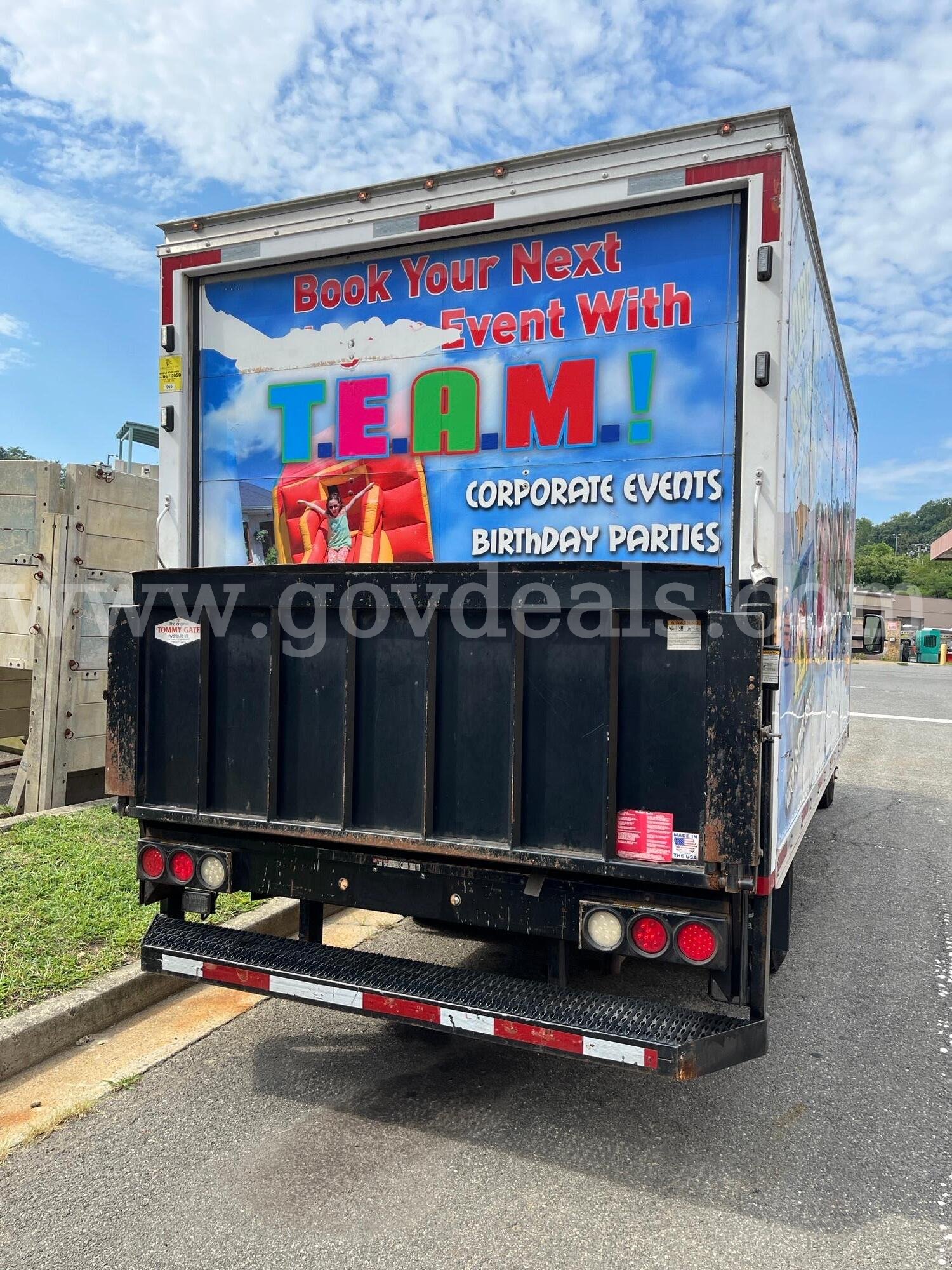 2012 Freightliner Sprinter Box Truck Freightliner Sprinter Government Surplus Auction - Photo #4