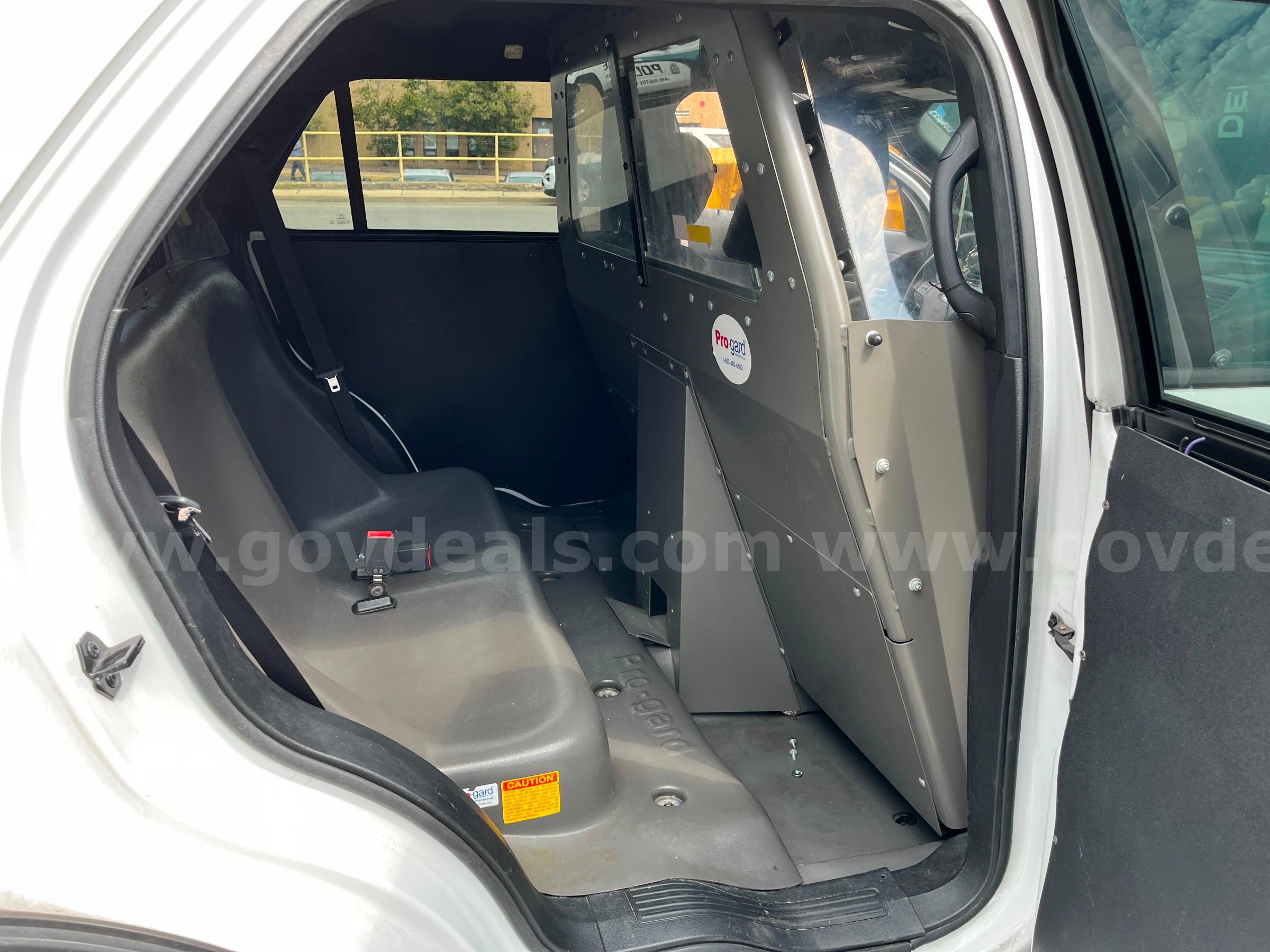2018 Ford Explorer - Interceptor Utility Ford Explorer Government Surplus Auction - Photo #6