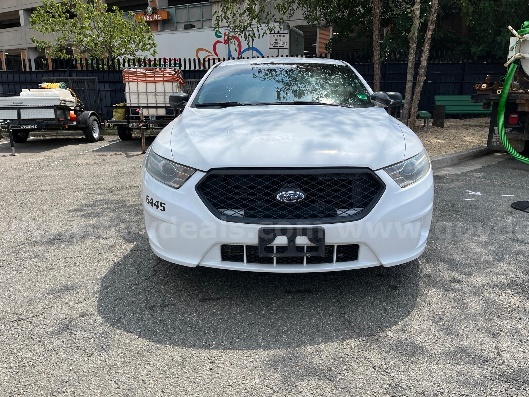 2014 Ford Taurus - Interceptor Sedan Ford Taurus Government Surplus Auction - Photo #2