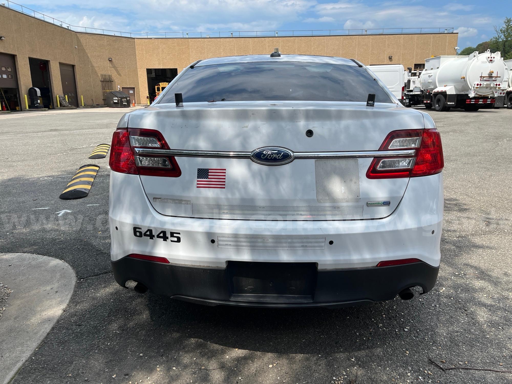 2014 Ford Taurus - Interceptor Sedan Ford Taurus Government Surplus Auction - Photo #4