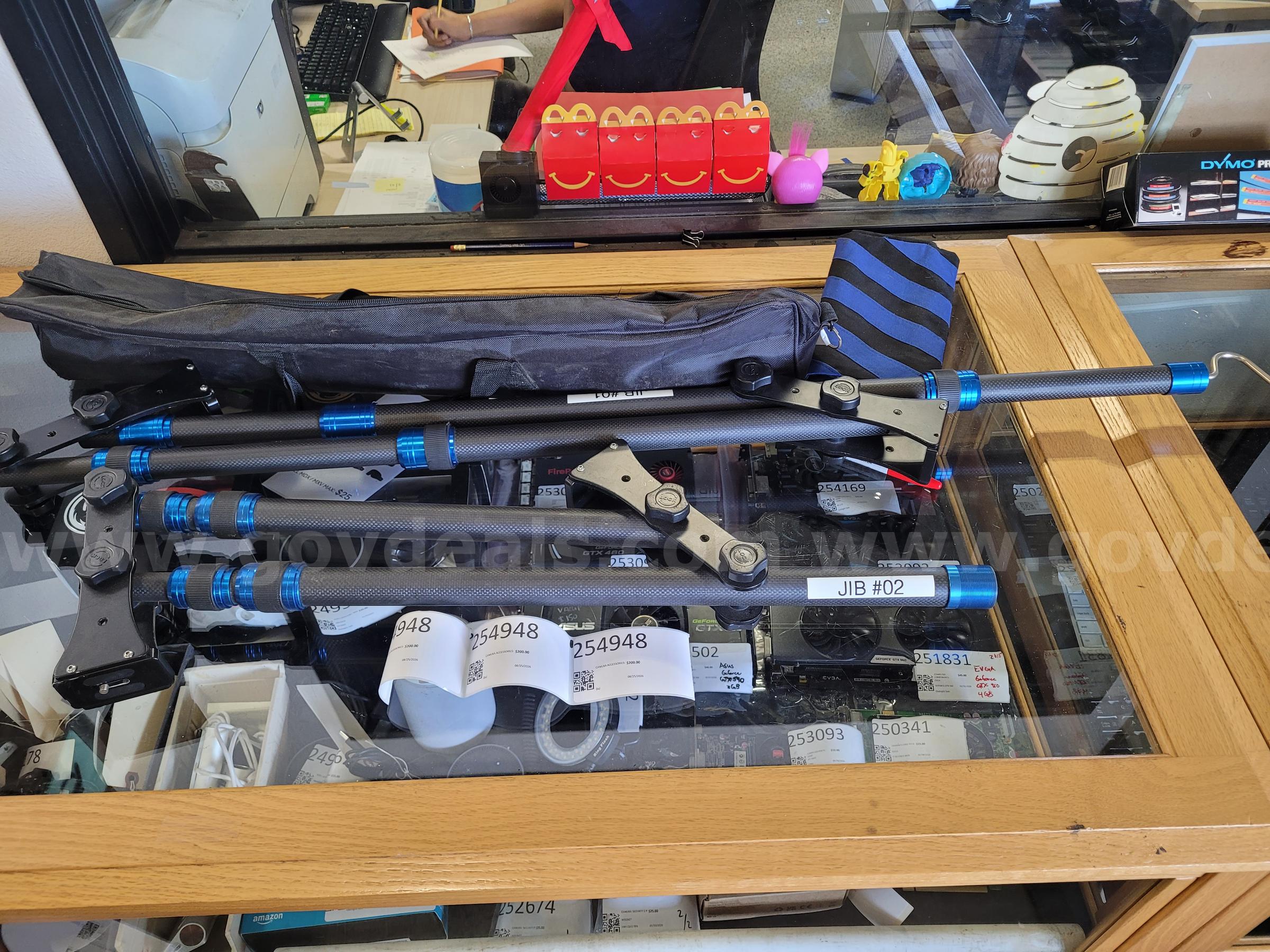 CAMERA ACCESSORIES: CRANE JIB SET   Government Surplus Auction - Primary Photo