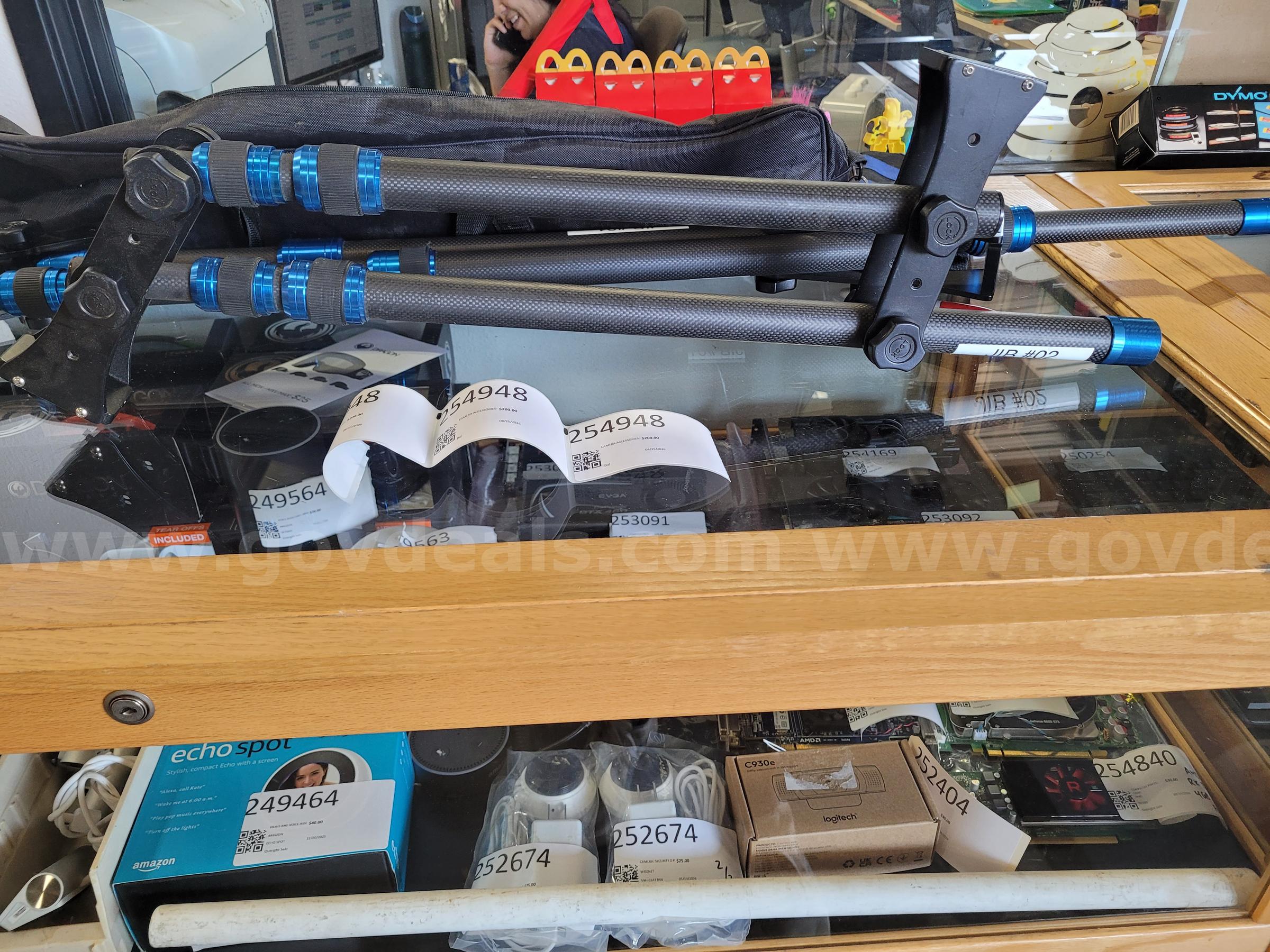 CAMERA ACCESSORIES: CRANE JIB SET   Government Surplus Auction - Photo #2