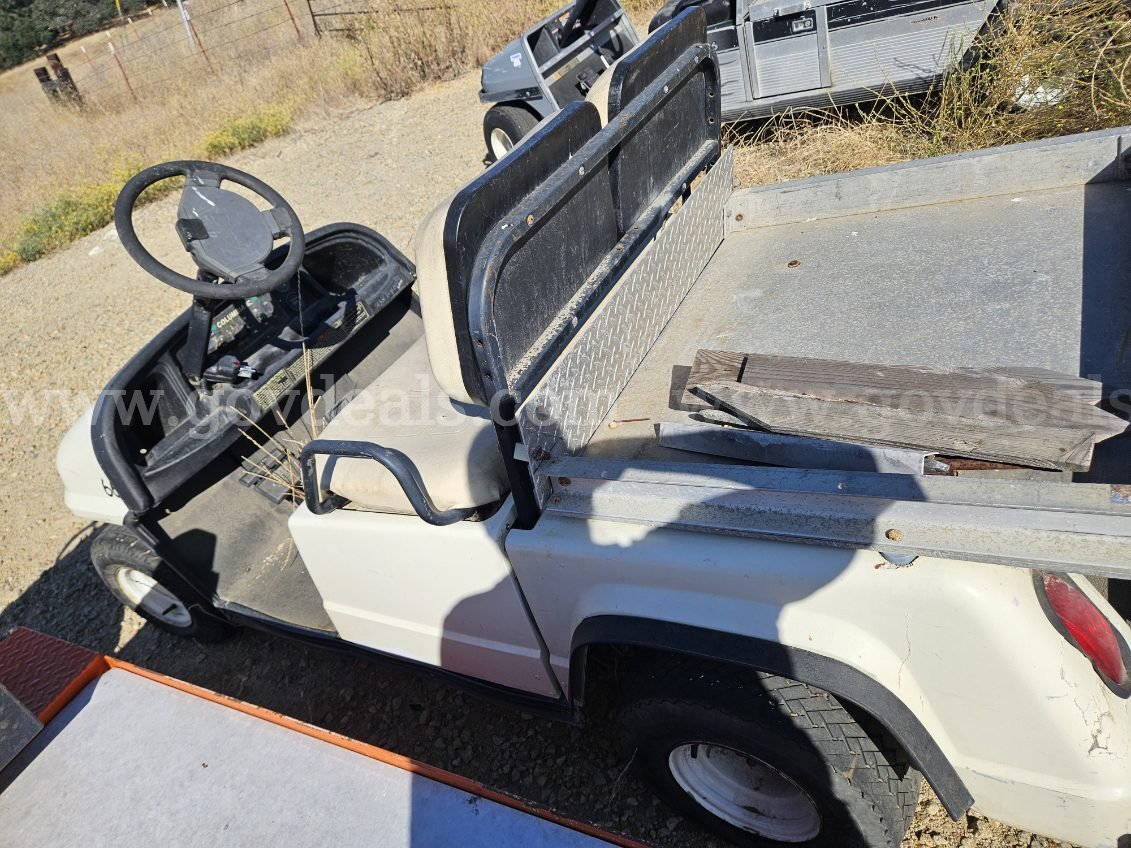 2006 Columbia Cart Freightliner M2 106 Government Surplus Auction - Photo #4