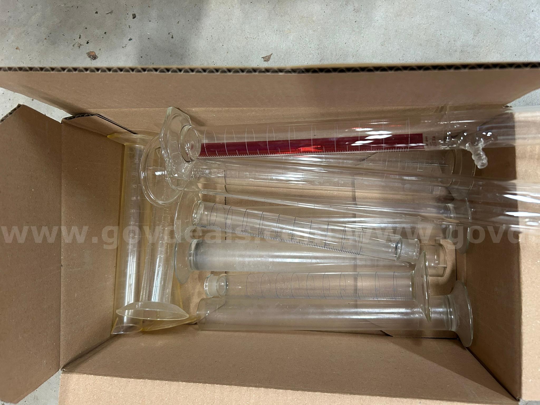 Lot of Filtering Flasks   Government Surplus Auction - Primary Photo