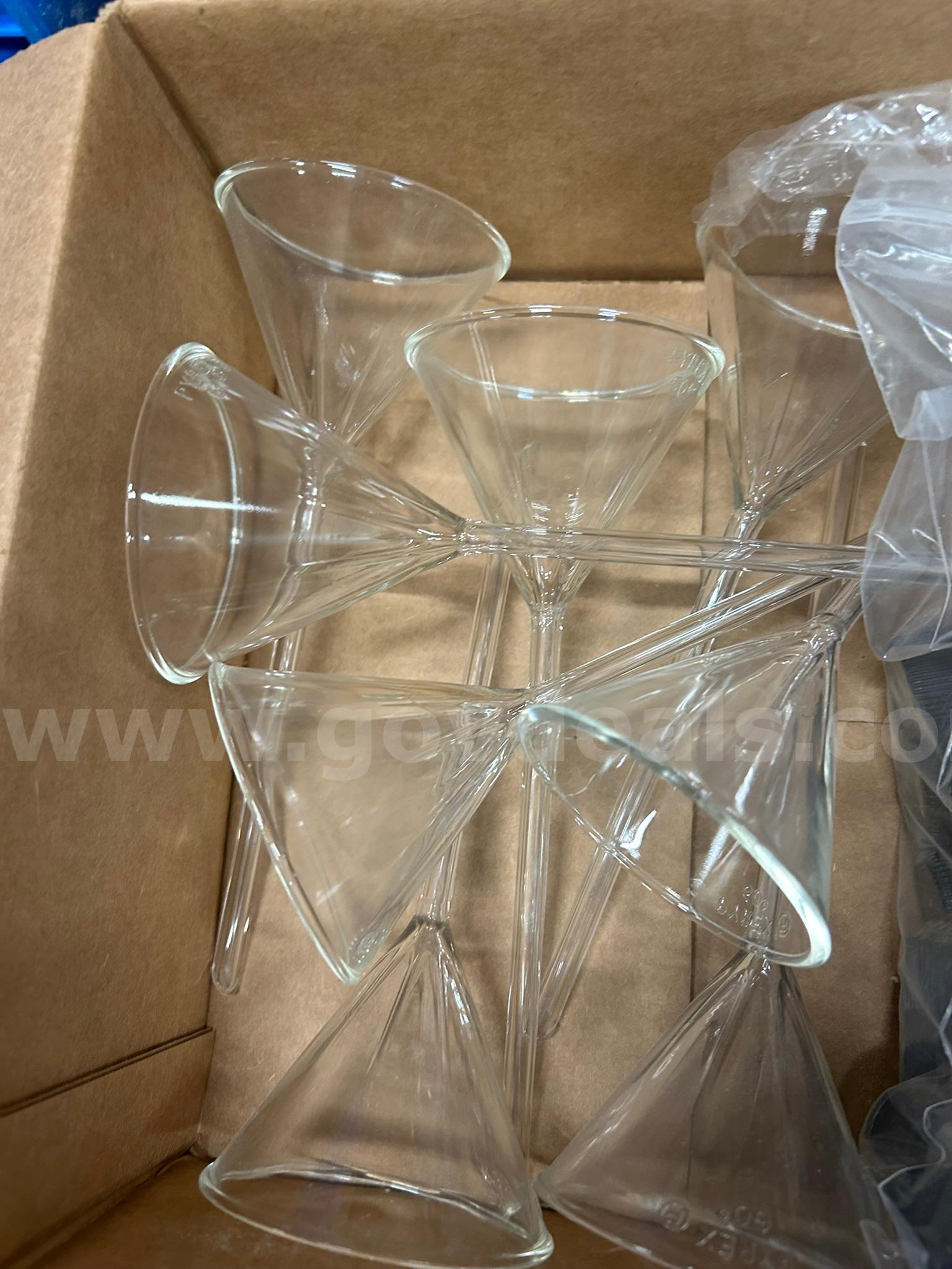 Lot of Funnels, Vials & Test Tubes   Government Surplus Auction - Photo #2