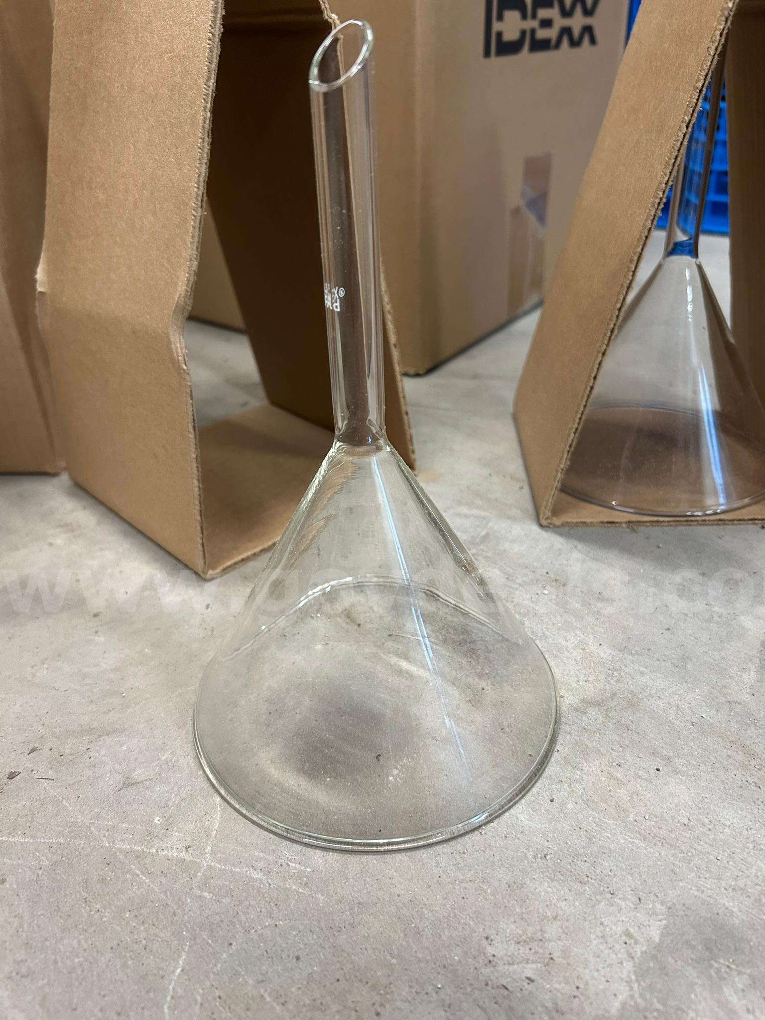 Lot of Glass Funnels   Government Surplus Auction - Photo #6