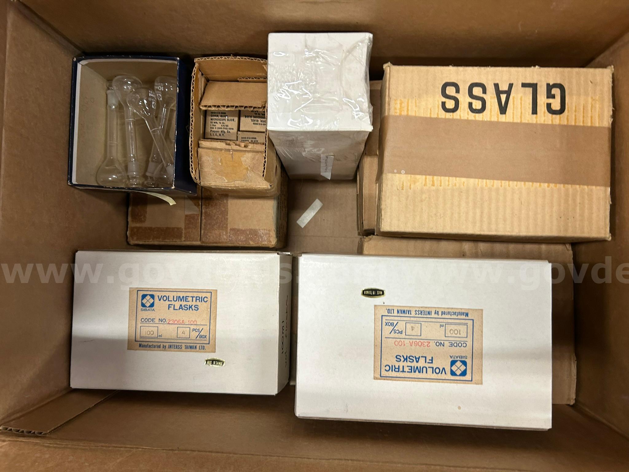 Lot of Test Tubes & Test Tube Racks   Government Surplus Auction - Photo #3
