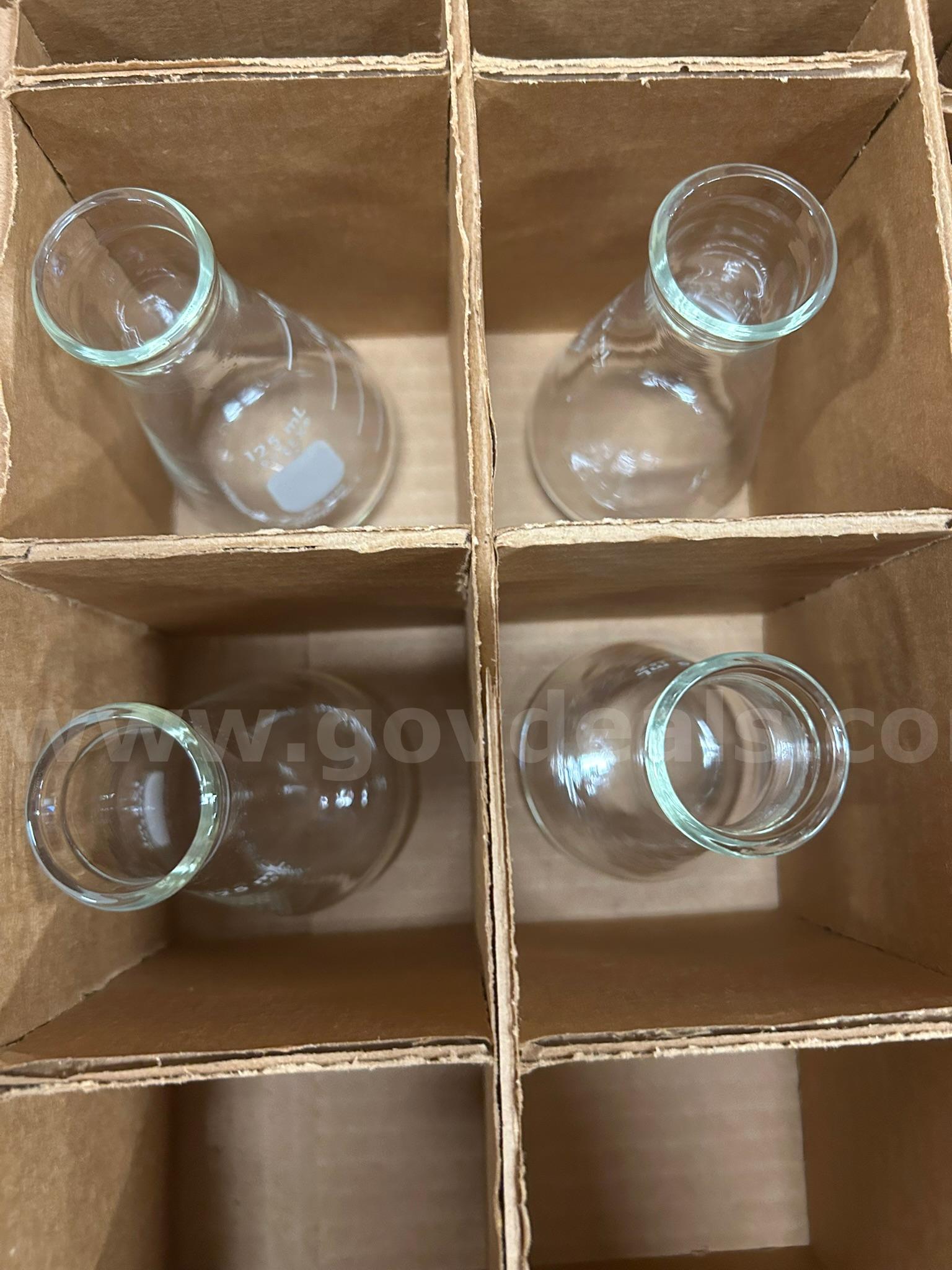 Lot of Beakers   Government Surplus Auction - Photo #5