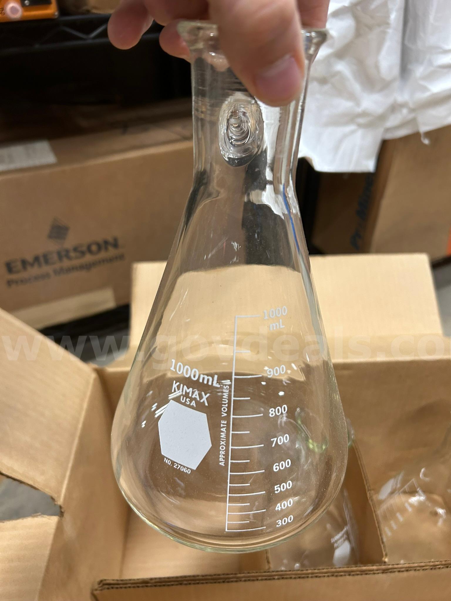 Lot of 1,000 ML Beakers  000 Government Surplus Auction - Photo #2