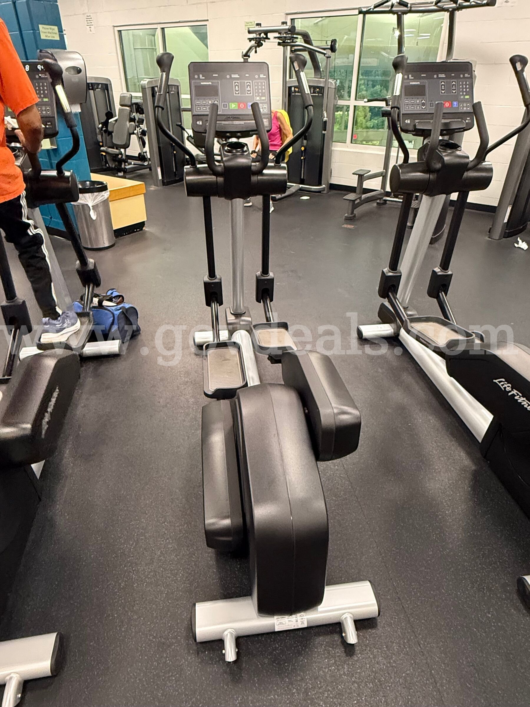 Life Fitness INX Elliptical Life Fitness INX Government Surplus Auction - Primary Photo