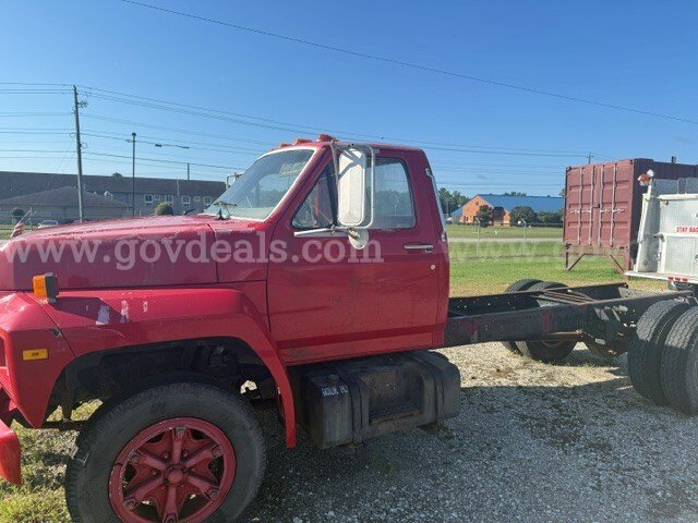 1986 Ford F600G Ford F600G Government Surplus Auction - Photo #2