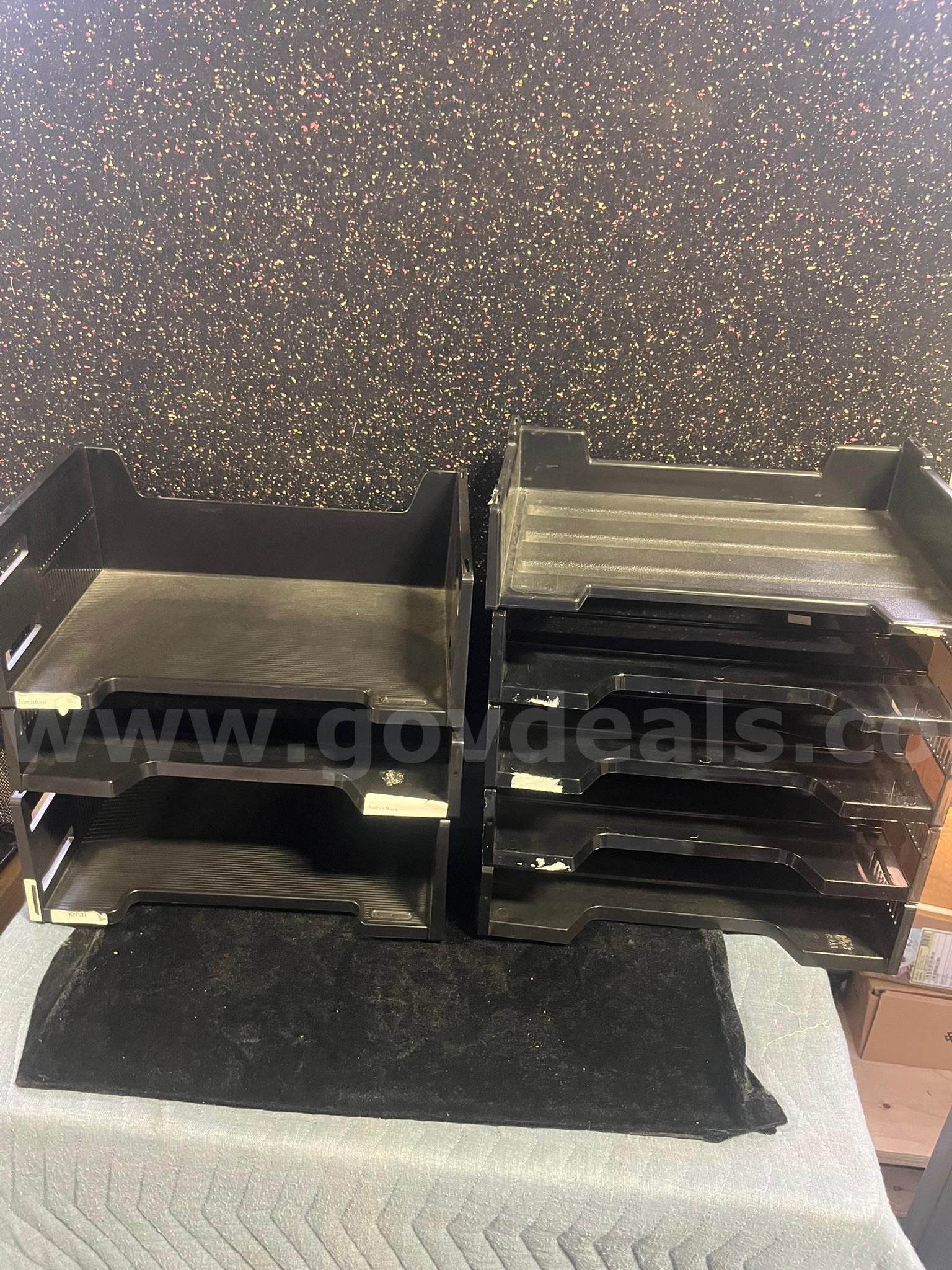 MSU Lot # 9257- Lot of Assorted Office Organizers