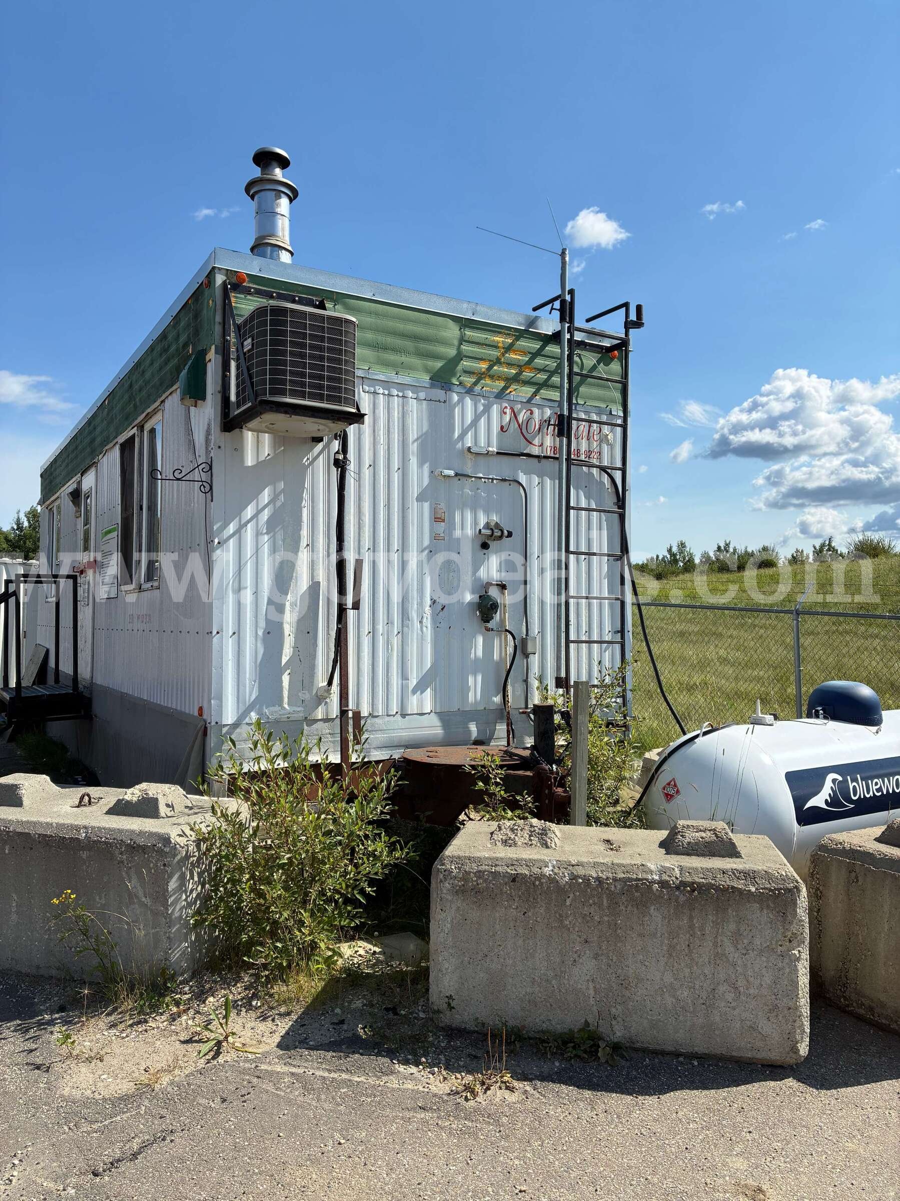 1995 Atco Trailer Portable Office - 10 ft X 28 ft ATCO 10X28 Staff Quarters Government Surplus Auction - Photo #2