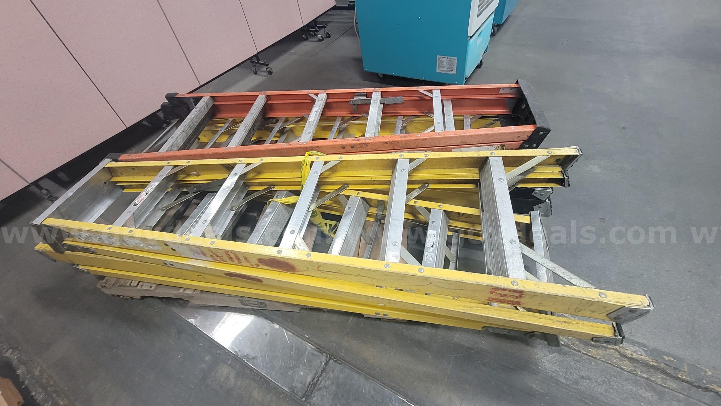 **** ASSORTED LADDER 7 UNITS **** (I)   Government Surplus Auction - Photo #2