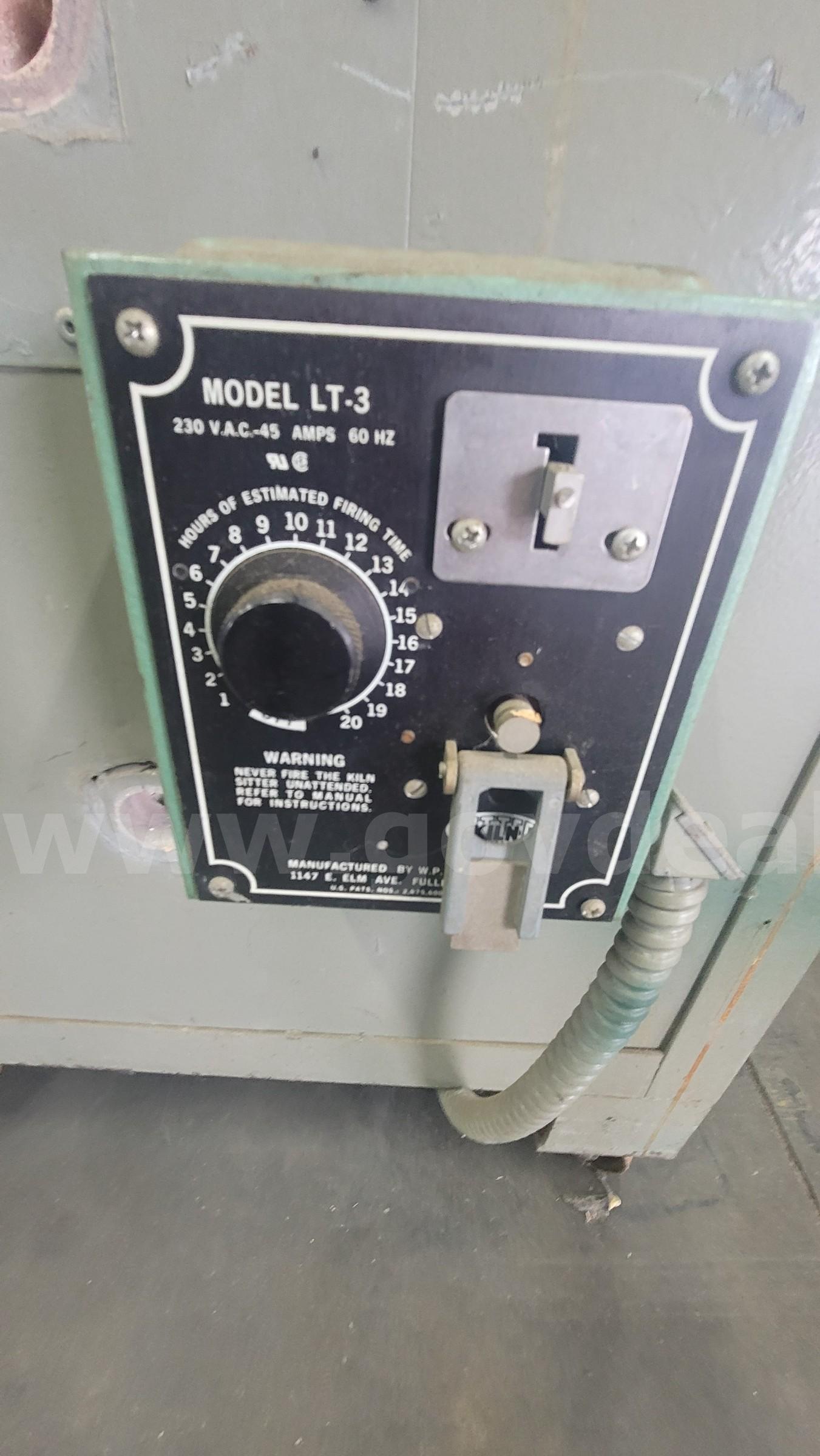 **** KILN LT-3 **** (I)   Government Surplus Auction - Photo #4