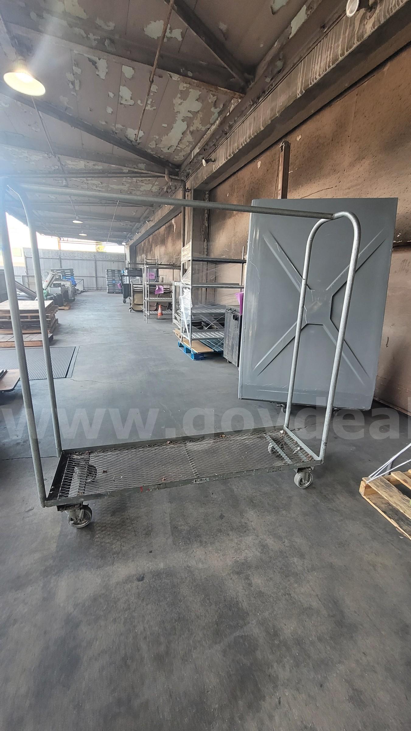 **** MULTI PURPOSE UTILITY CART **** (ED)   Government Surplus Auction - Primary Photo