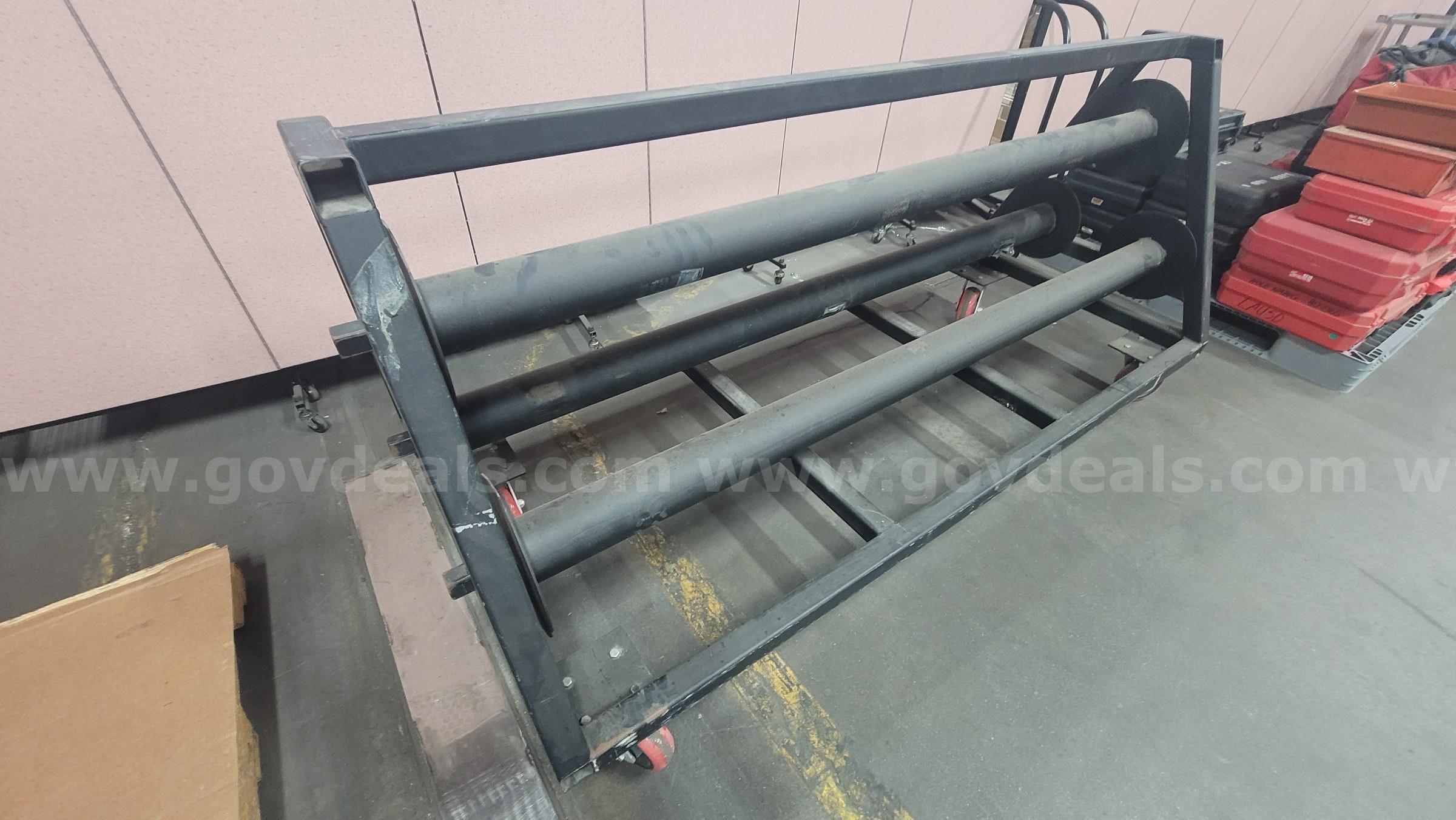 **** HEAVY DUTY MOBILE VINYL FLOOR STORAGE CART 6FT LONG **** (I)   Government Surplus Auction - Photo #3